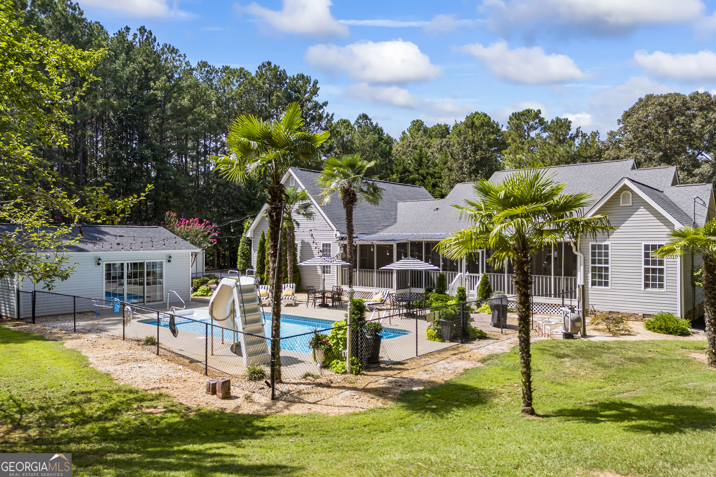 Lavonia, Georgia 30553, United States, 5 Bedrooms Bedrooms, ,3 BathroomsBathrooms,Residential,Active,44258