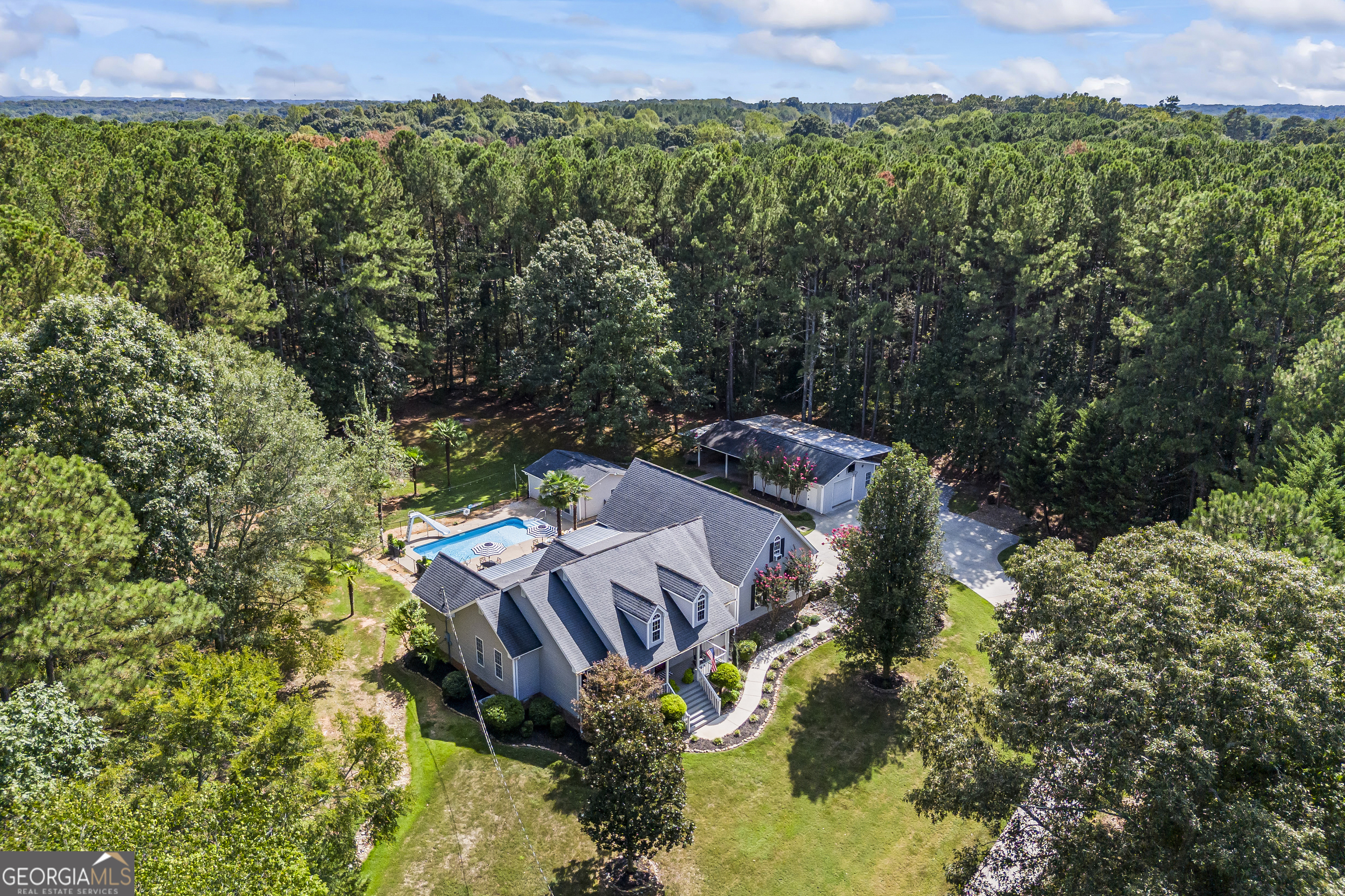 Lavonia, Georgia 30553, United States, 5 Bedrooms Bedrooms, ,3 BathroomsBathrooms,Residential,Active,44258