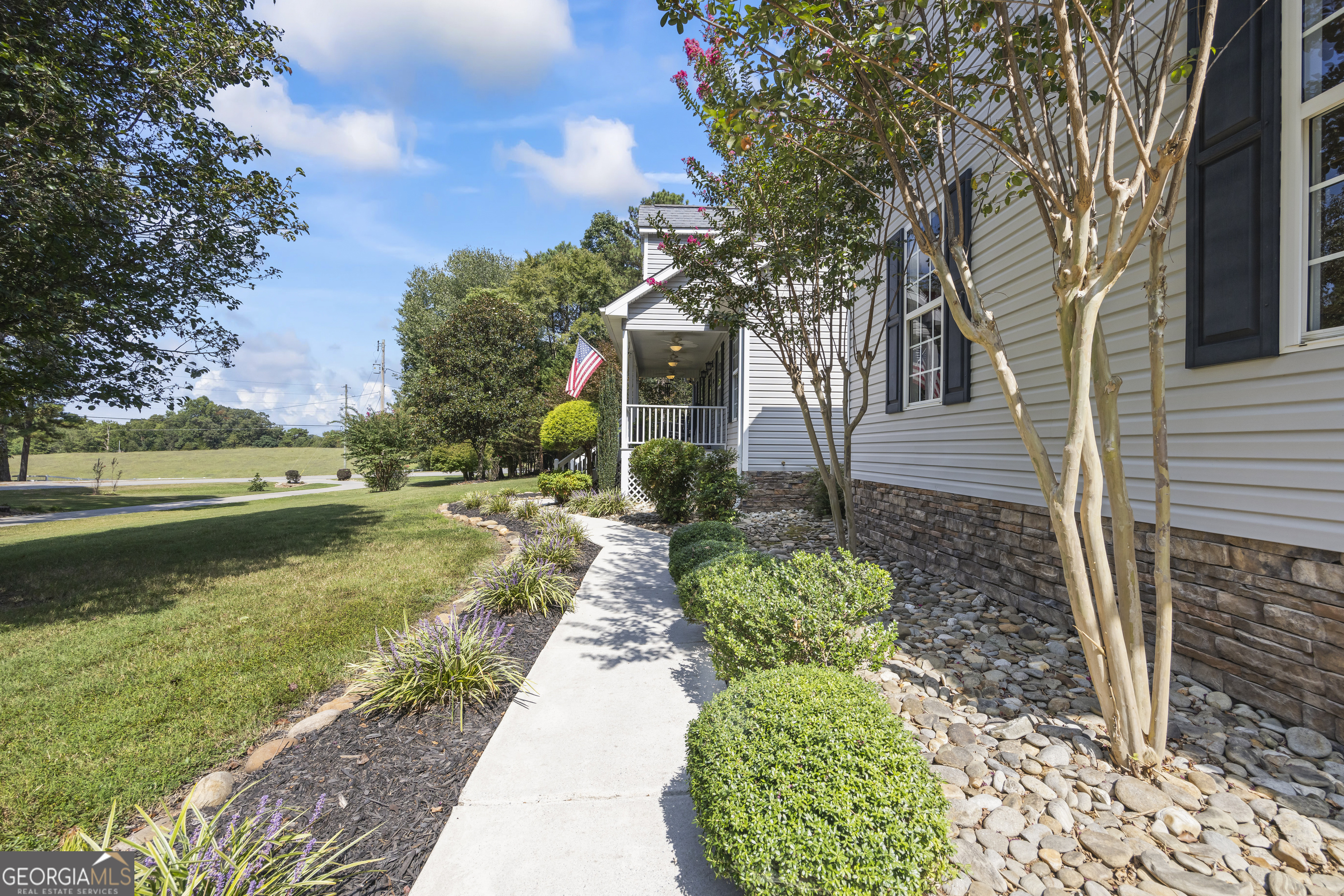 Lavonia, Georgia 30553, United States, 5 Bedrooms Bedrooms, ,3 BathroomsBathrooms,Residential,Active,44258