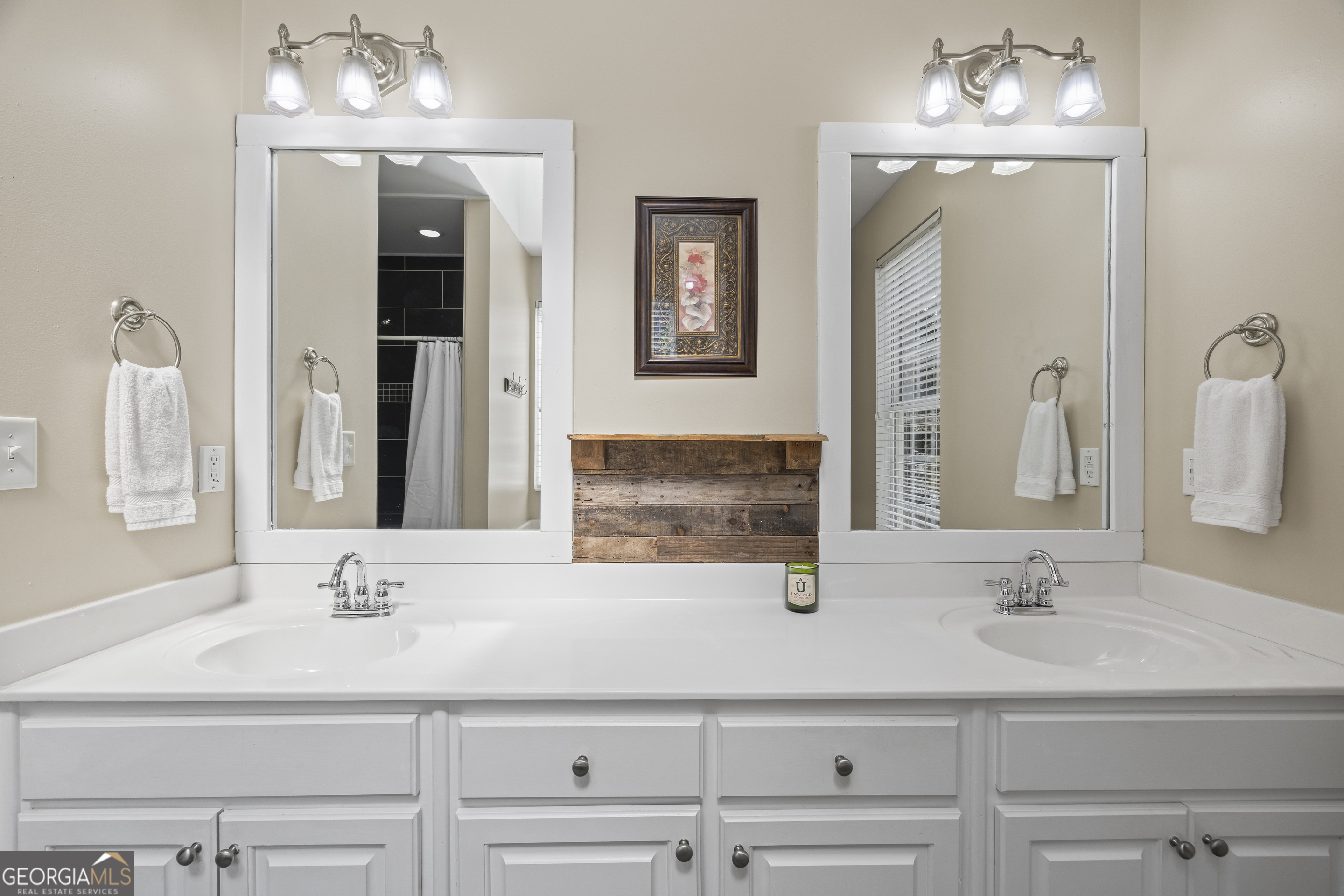 Lavonia, Georgia 30553, United States, 5 Bedrooms Bedrooms, ,3 BathroomsBathrooms,Residential,Active,44258