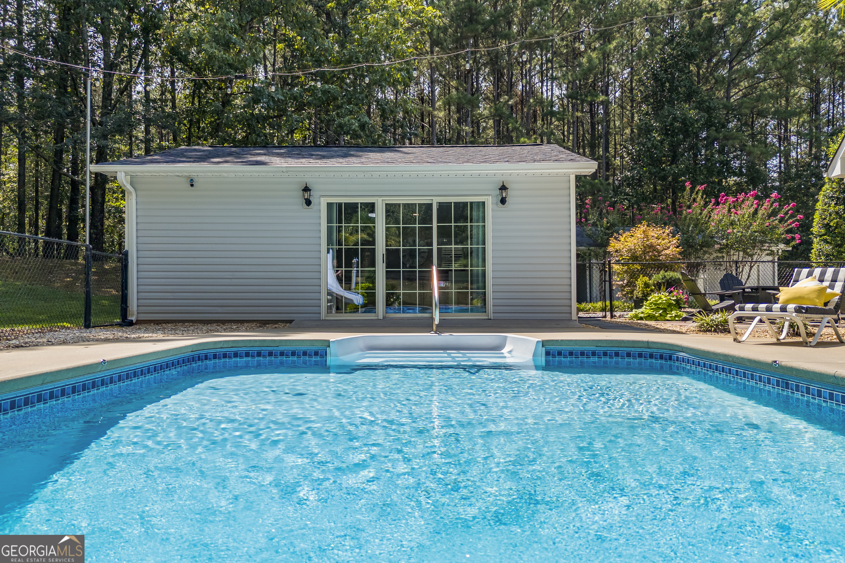 Lavonia, Georgia 30553, United States, 5 Bedrooms Bedrooms, ,3 BathroomsBathrooms,Residential,Active,44258