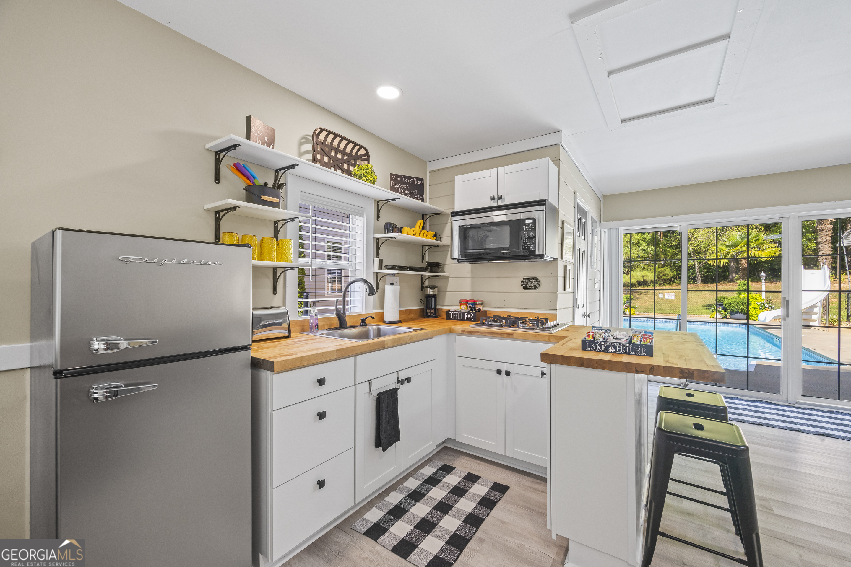 Lavonia, Georgia 30553, United States, 5 Bedrooms Bedrooms, ,3 BathroomsBathrooms,Residential,Active,44258