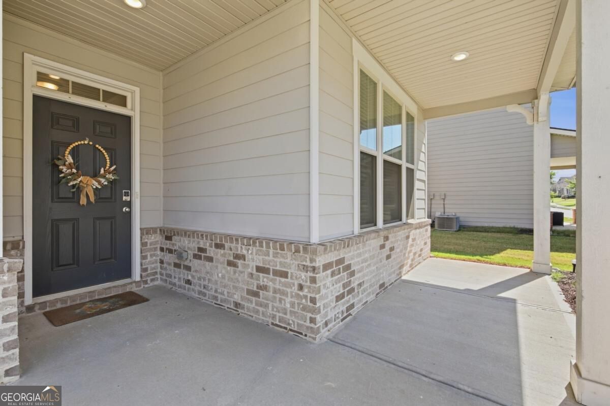 3402 Grace Farm LN
