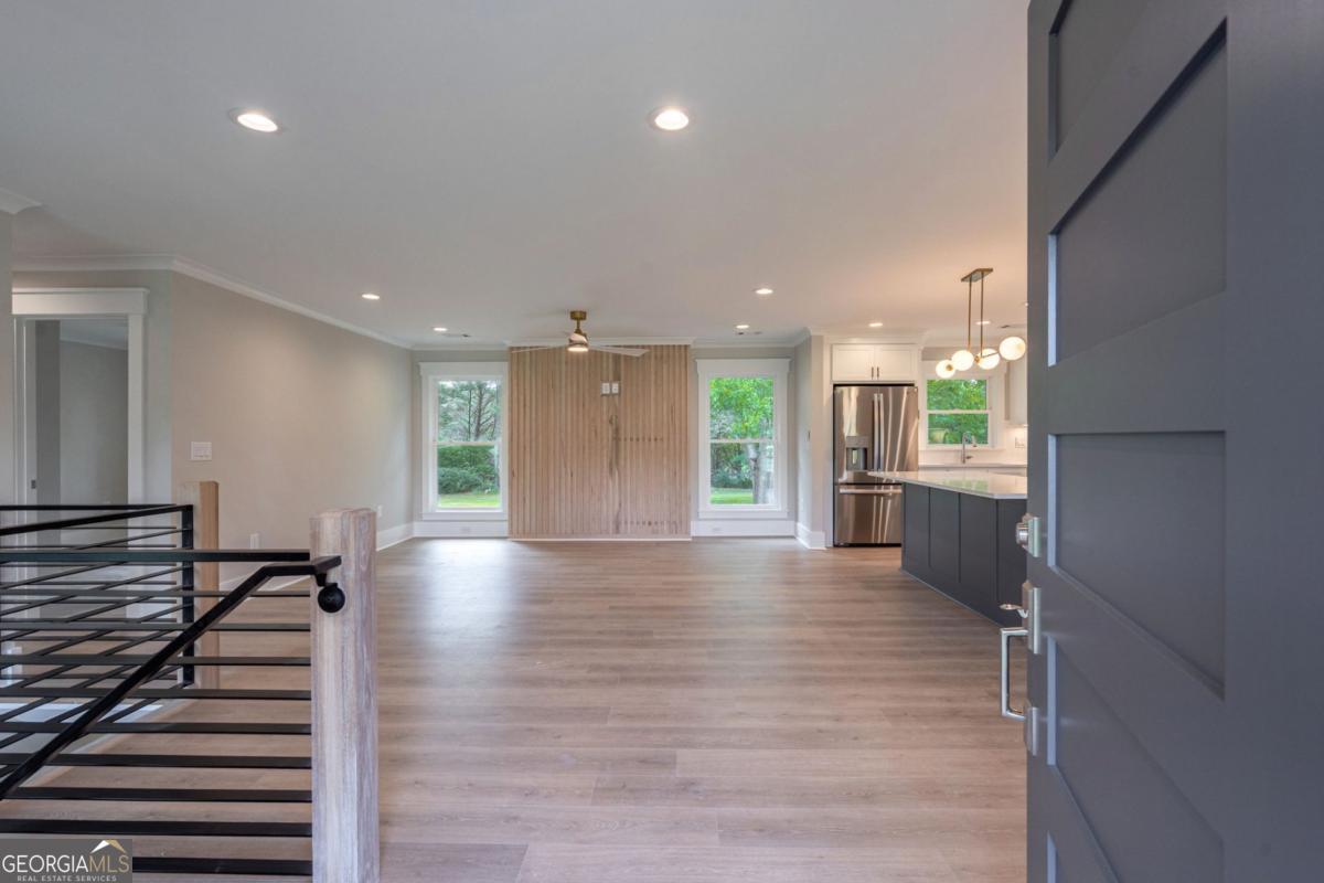 1090 Kenway DR
