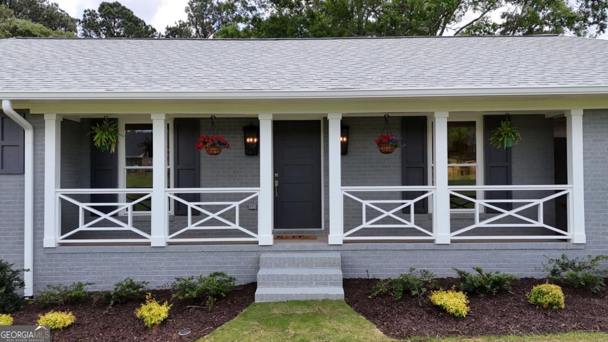 1090 Kenway DR