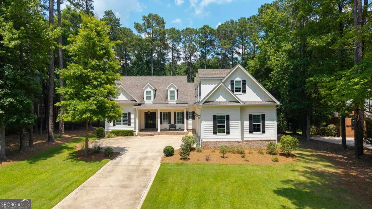 1240 Winged Foot Drive