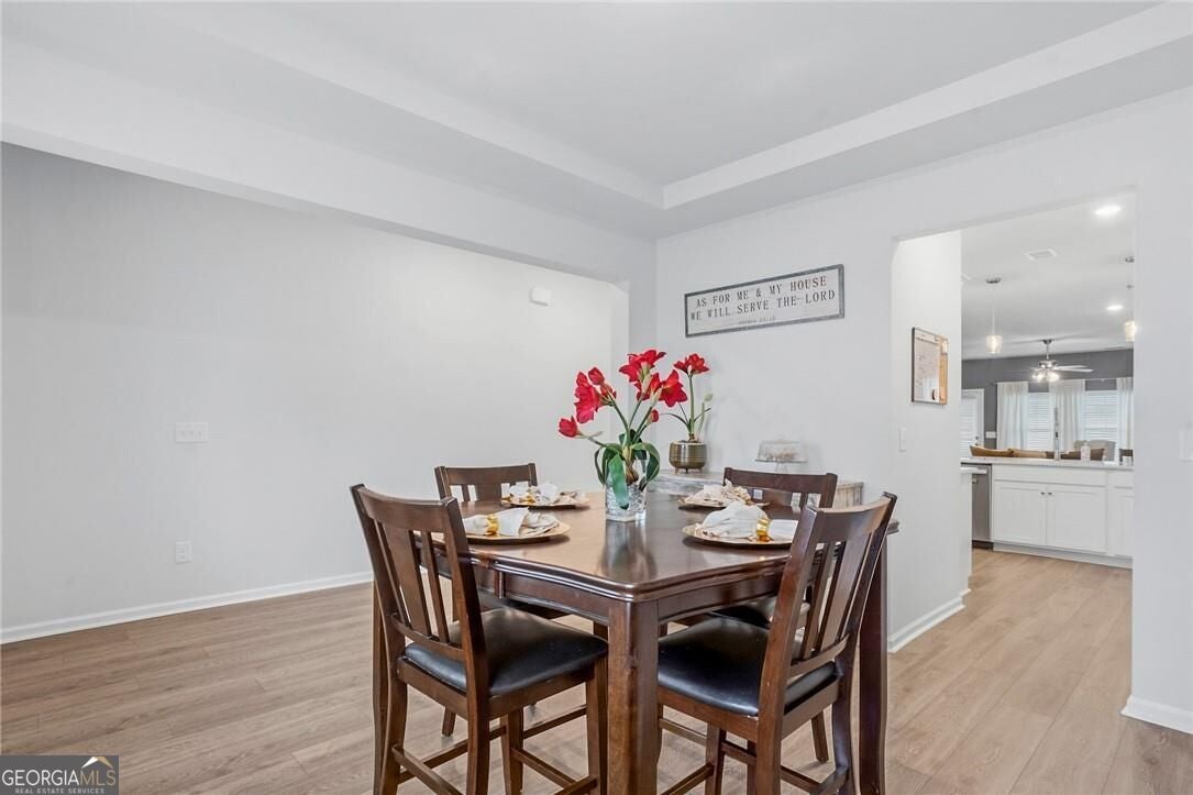 236 Lillian ST