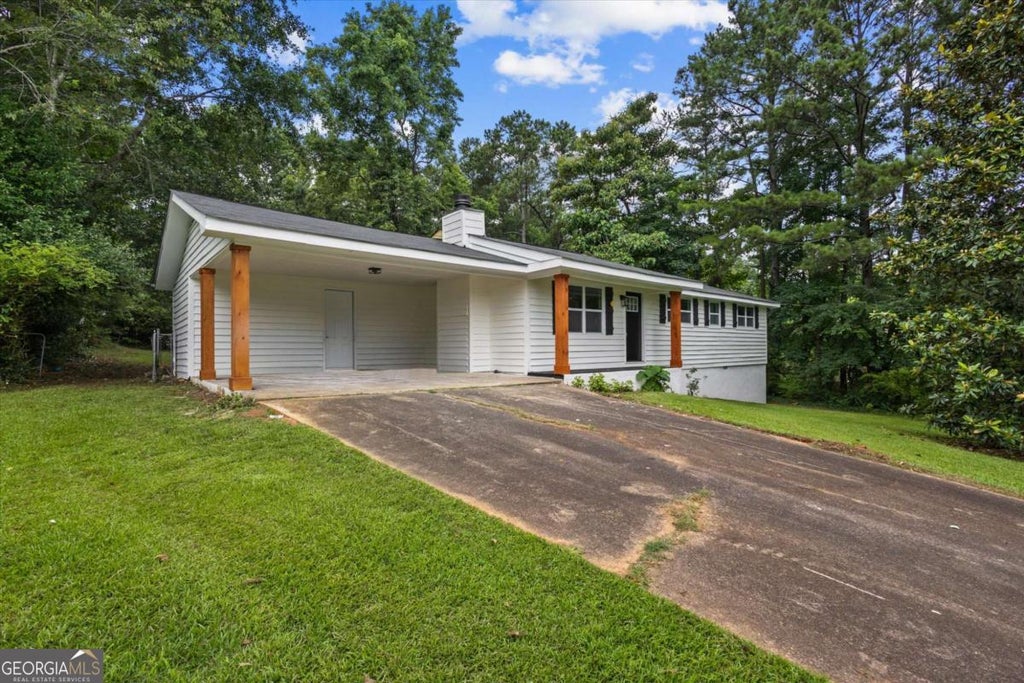 Photo of 4121 Partridge Dr, Douglasville, GA 30135 (MLS # 10790658)