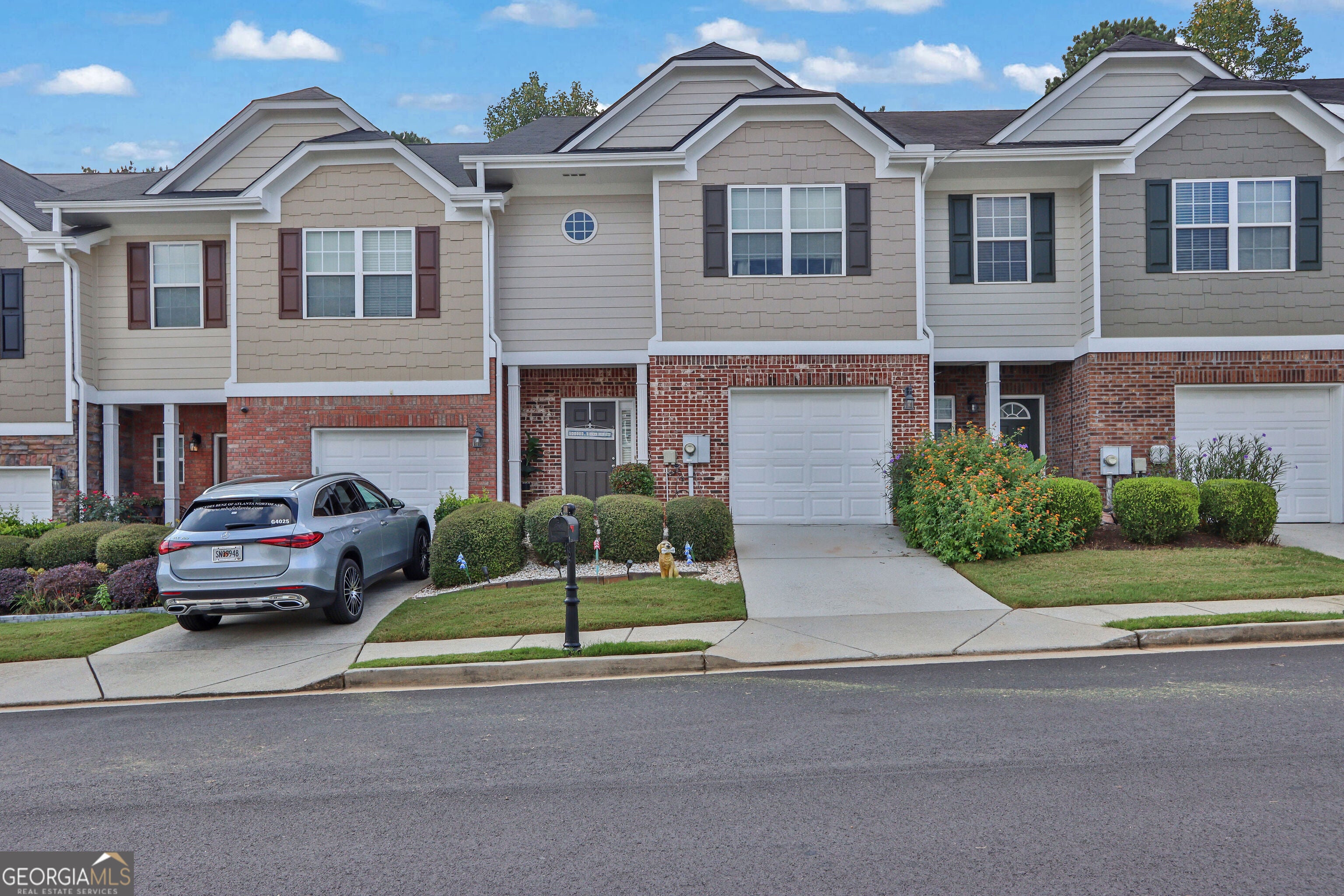 2118 Burns View LN