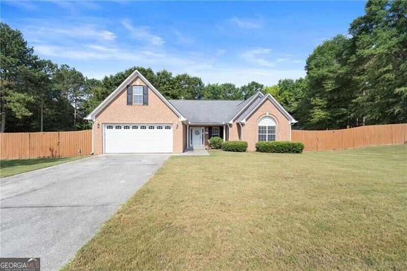 Photo of 4011 Lafayette Way, Loganville, GA 30052 (MLS # 10834328)