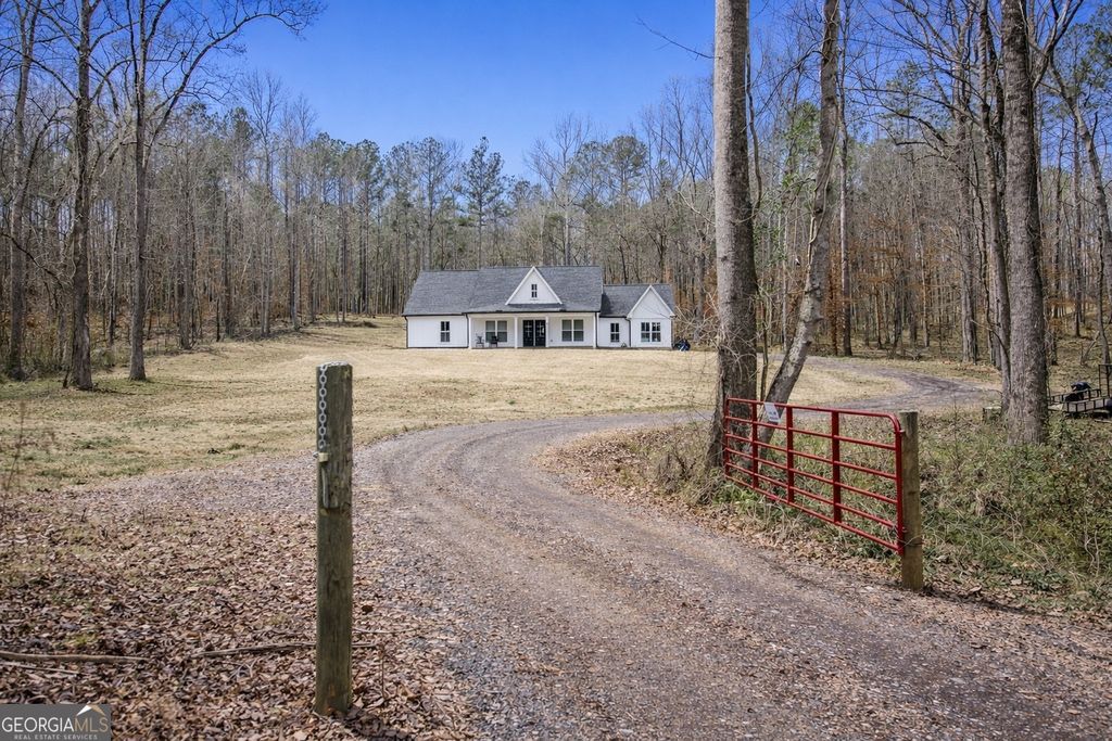 Photo of 15 Magnolia Creek Drive, Commerce, GA 30529 (MLS # 10679087)