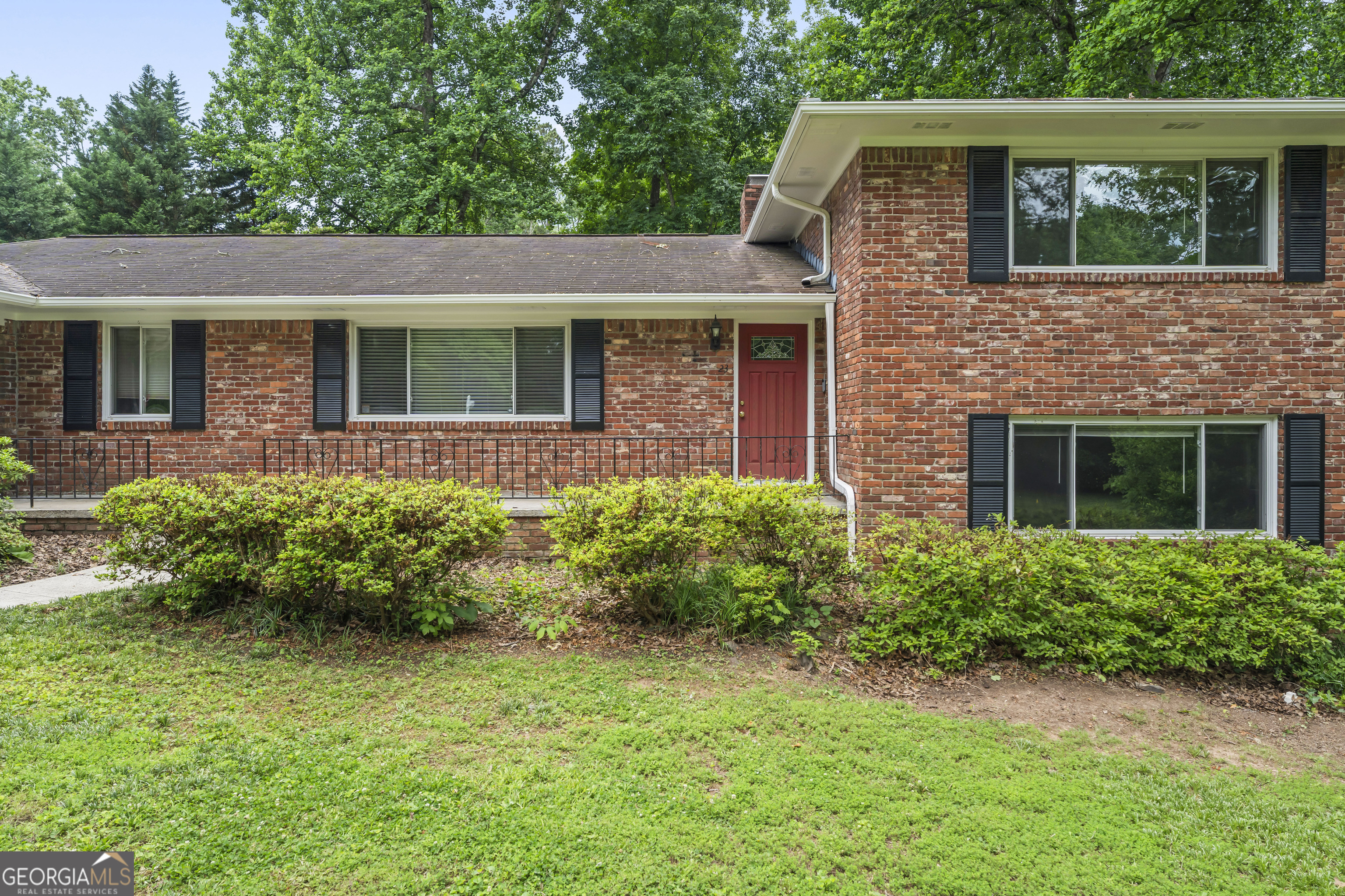 Pioneer Woods - Residential