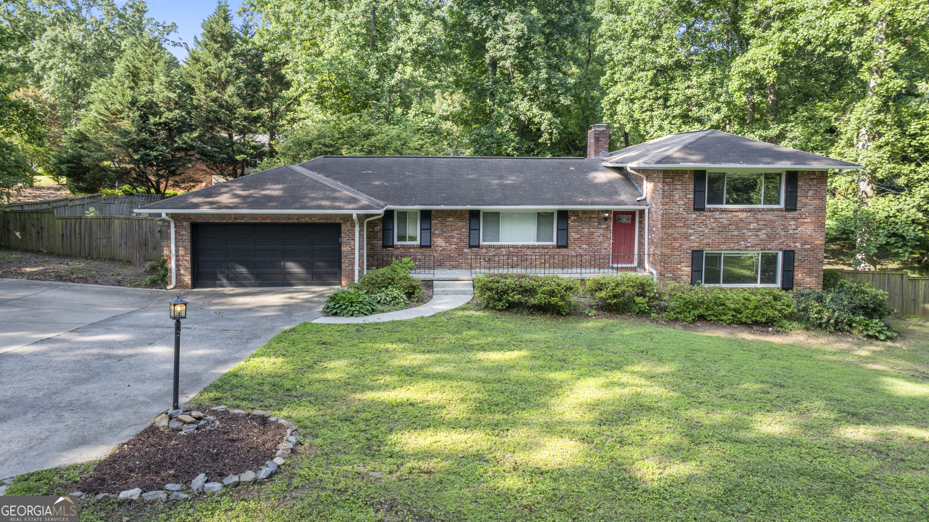 Pioneer Woods - Residential