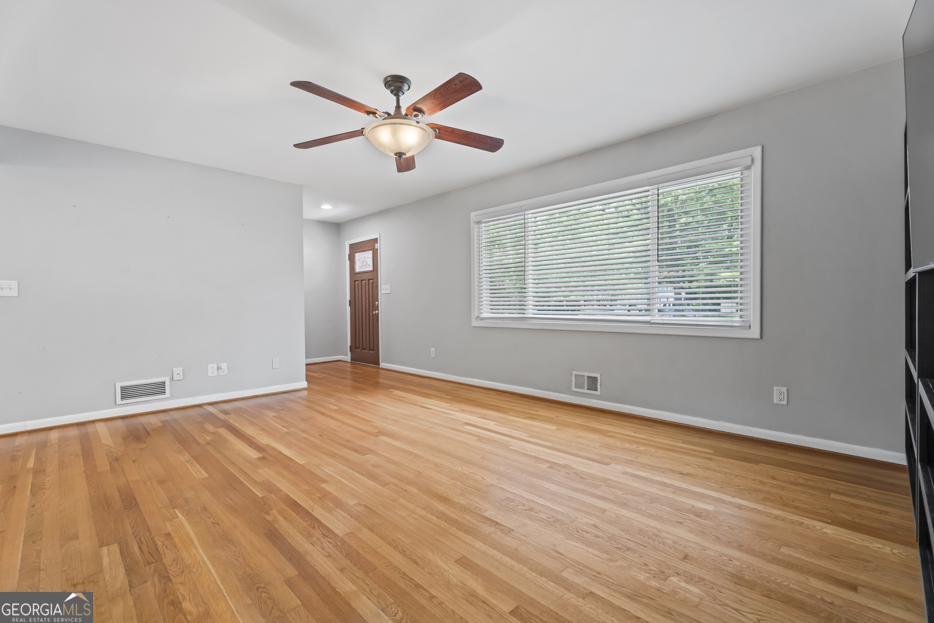 Pioneer Woods - Residential