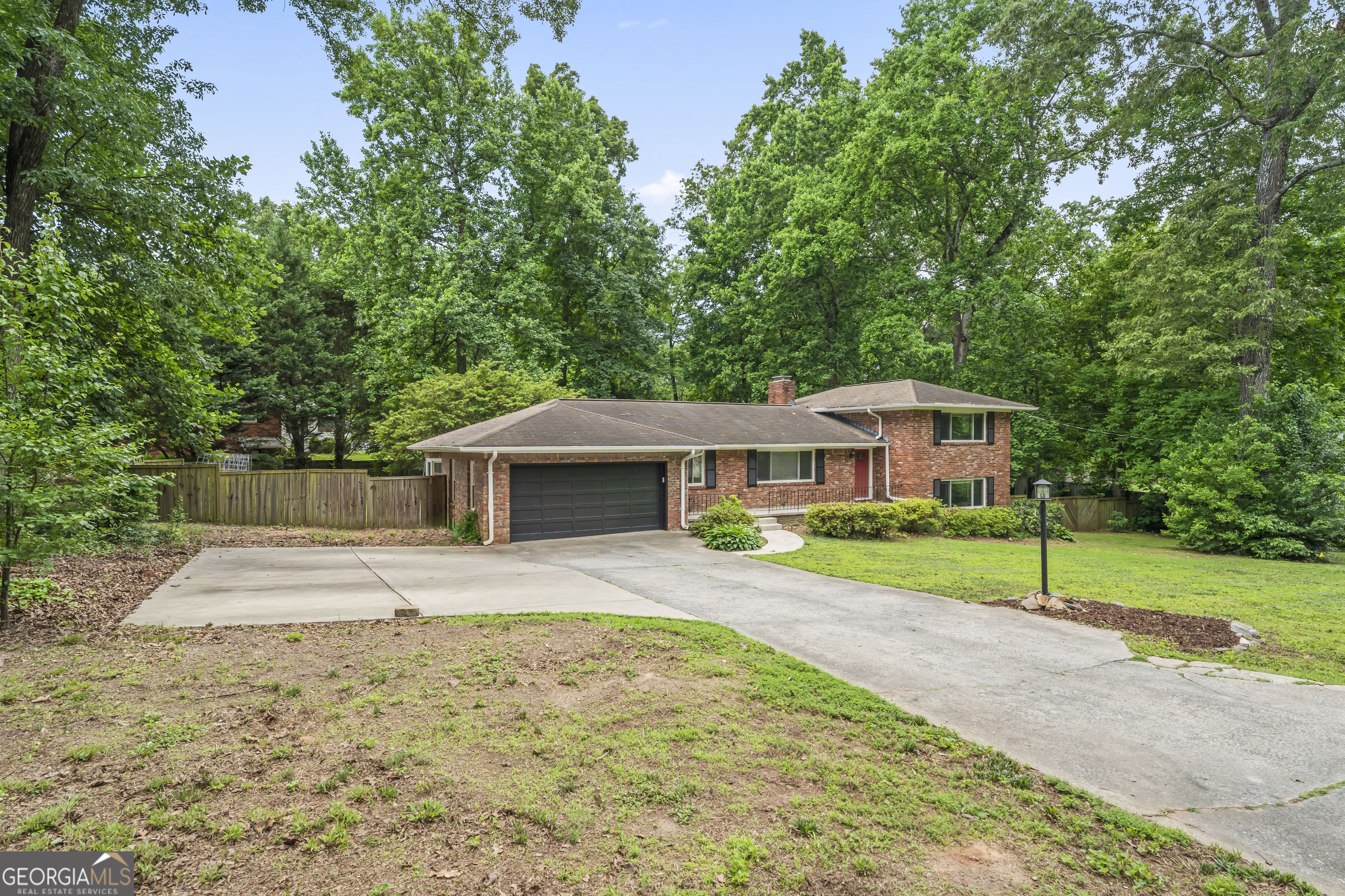 Pioneer Woods - Residential