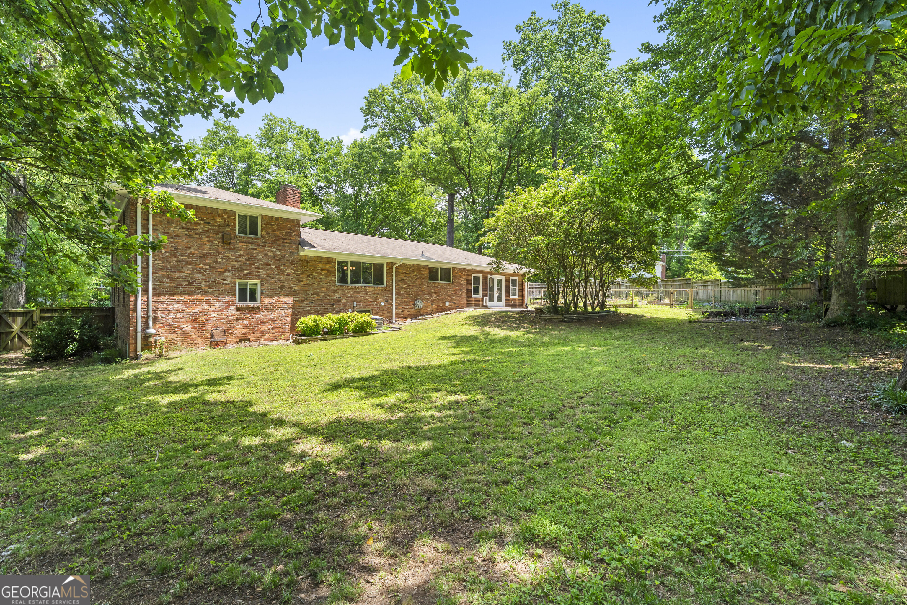 Pioneer Woods - Residential
