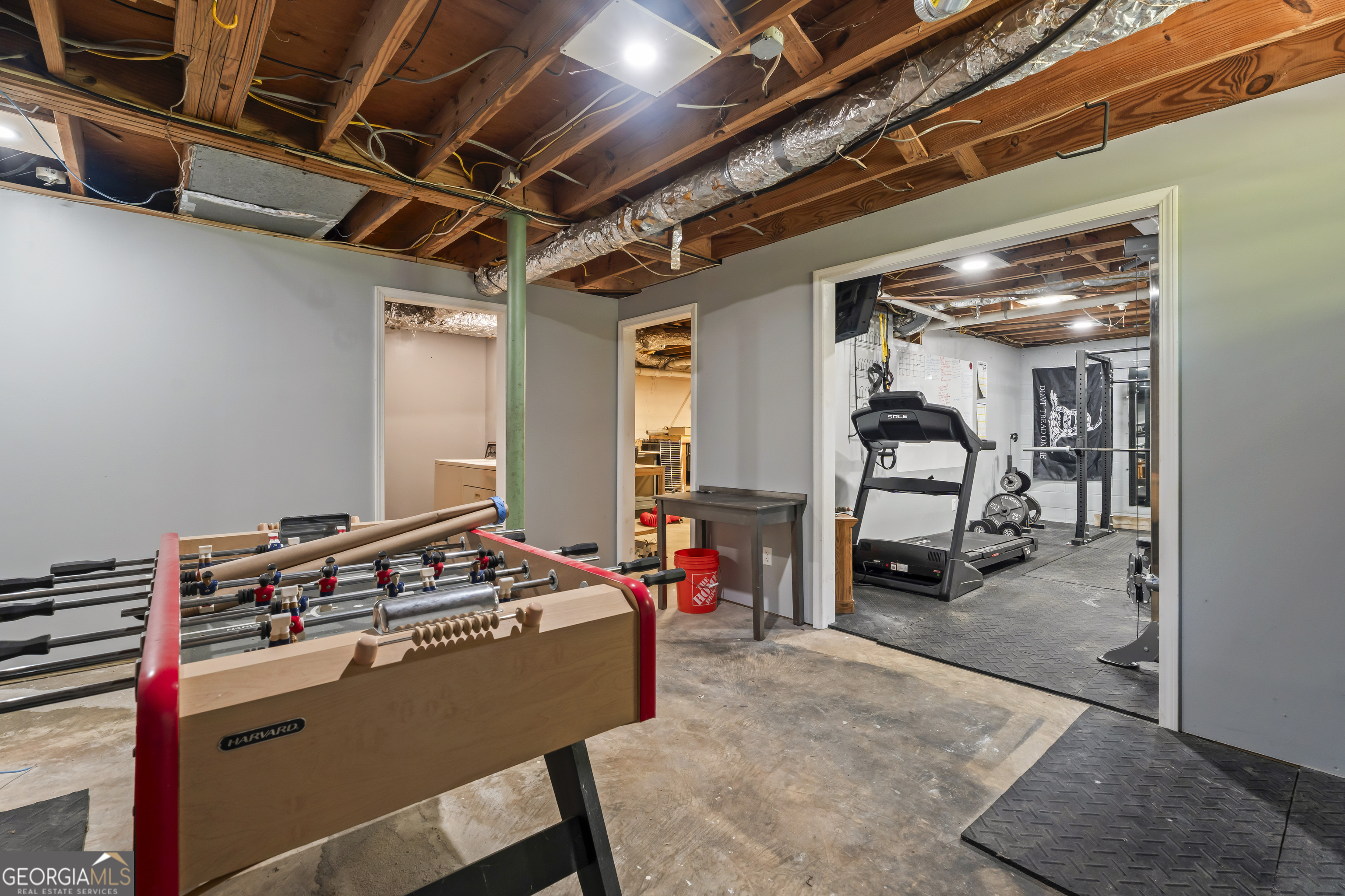 Pioneer Woods - Residential