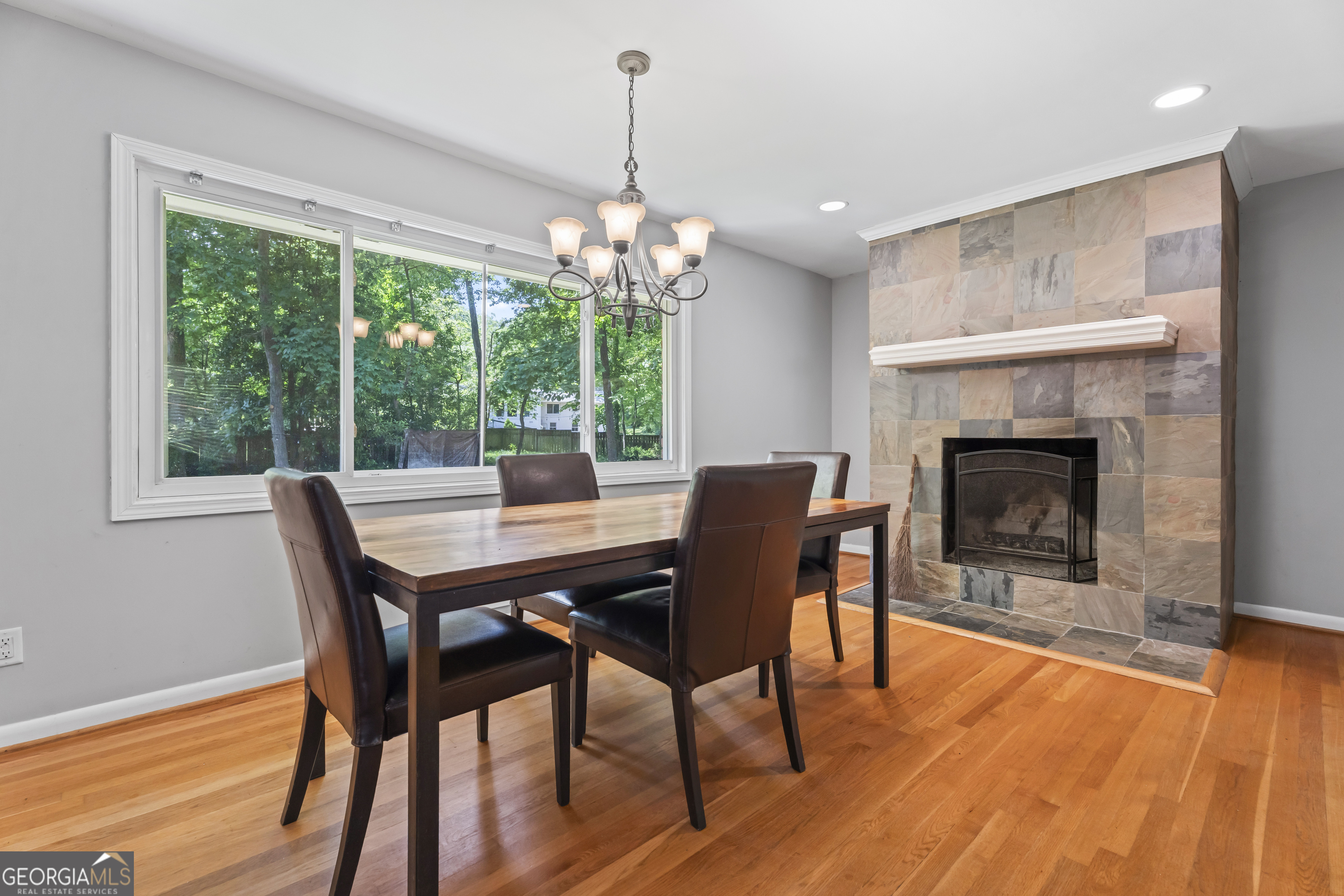 Pioneer Woods - Residential