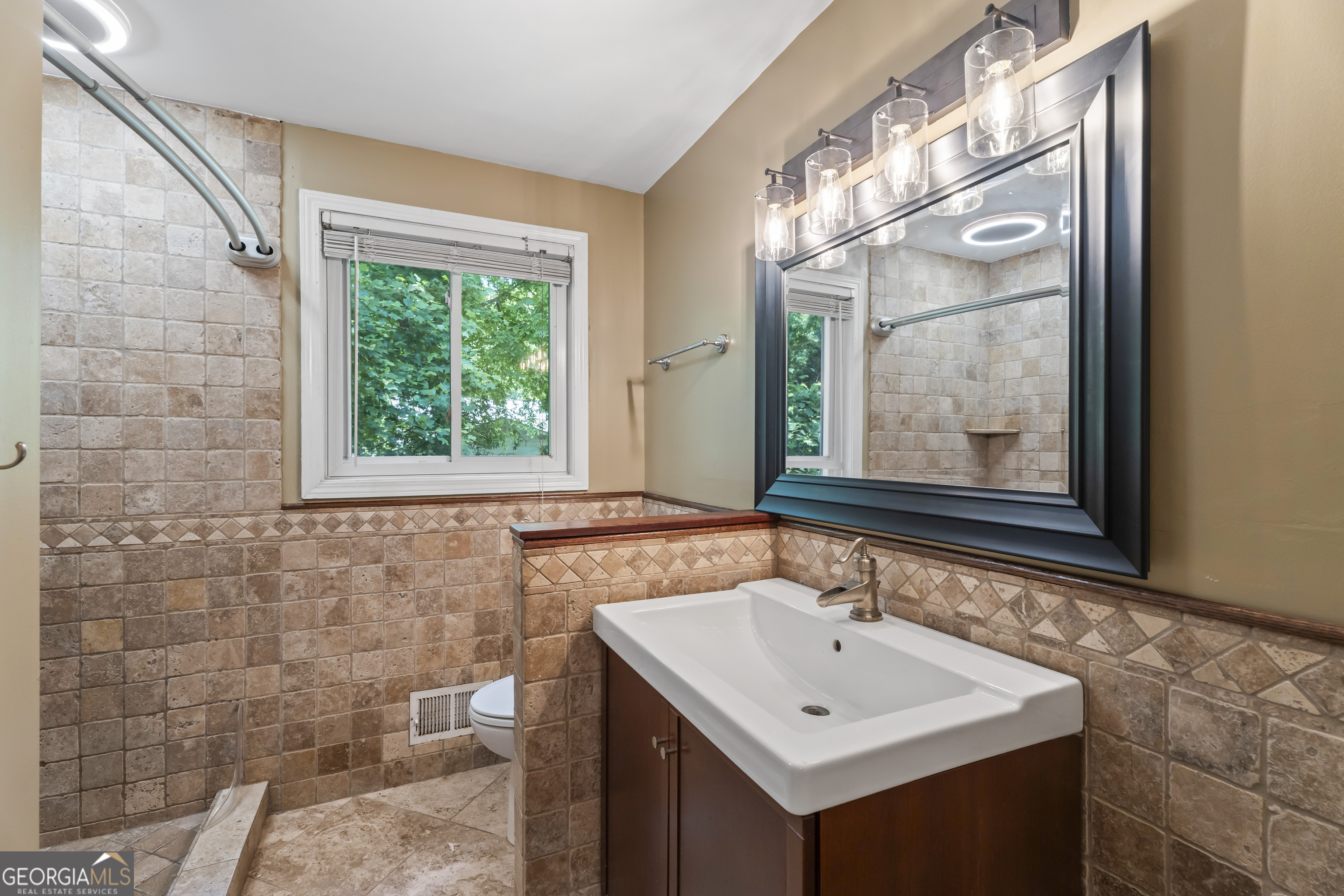 Pioneer Woods - Residential