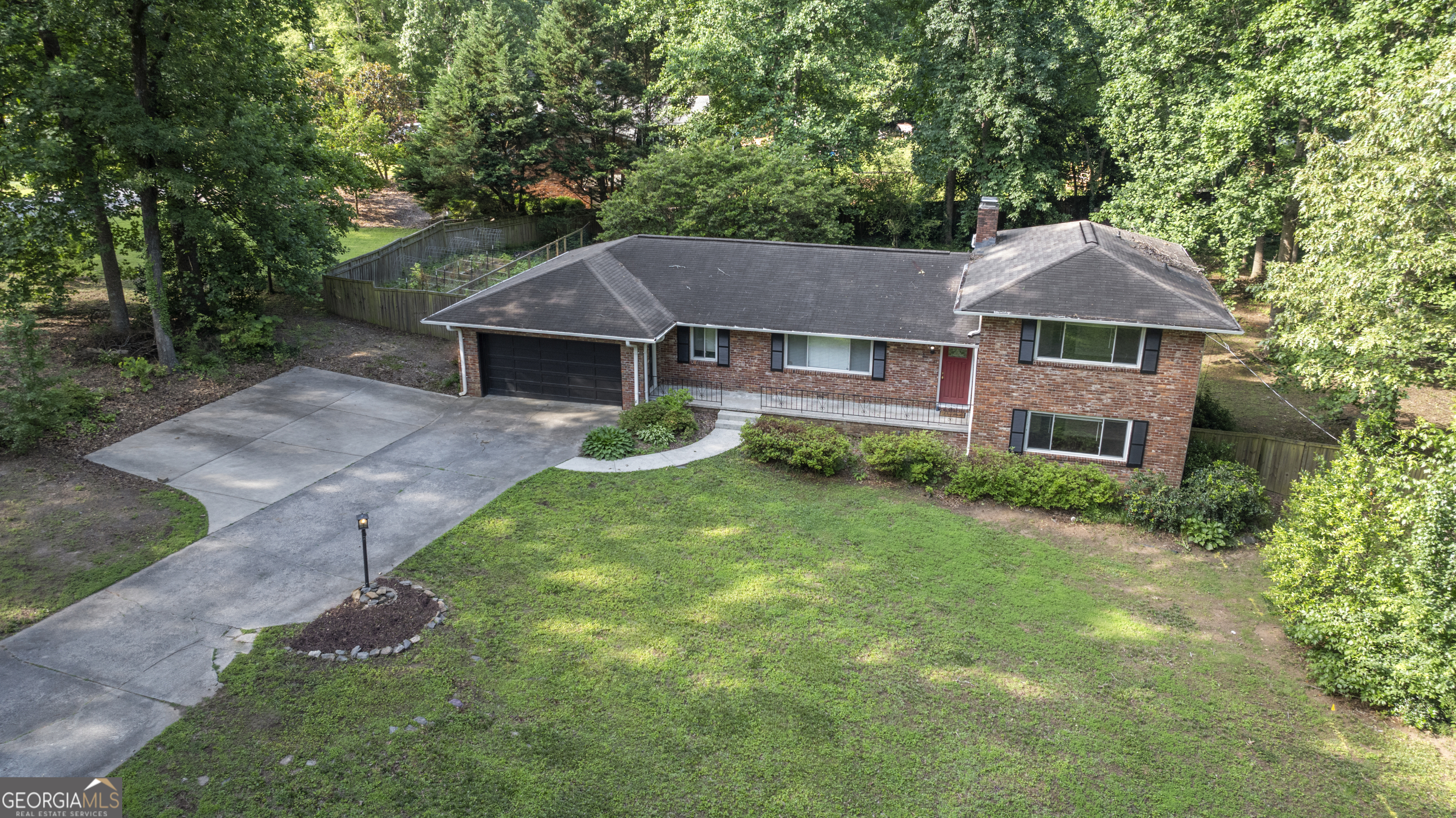 Pioneer Woods - Residential