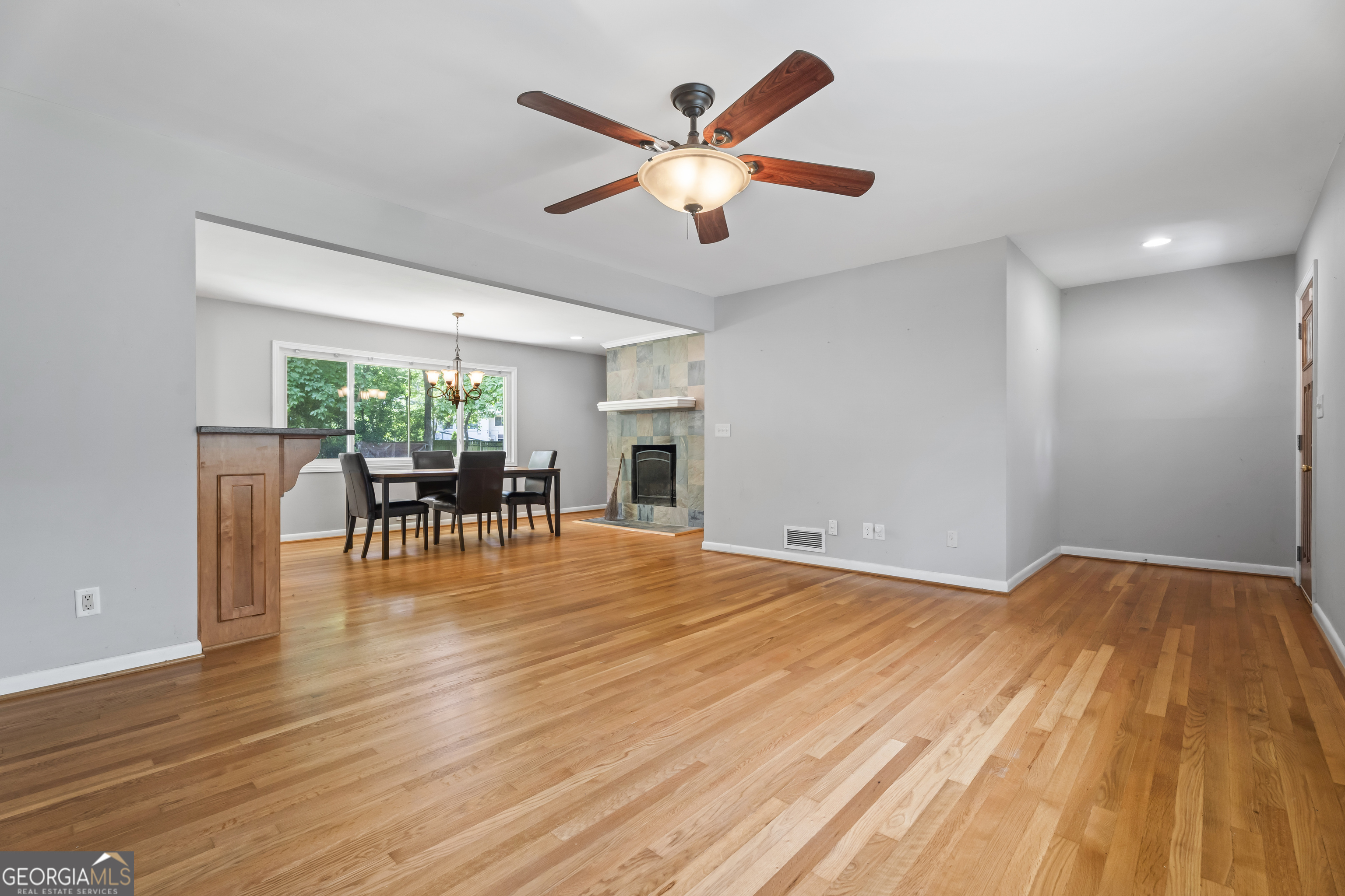 Pioneer Woods - Residential