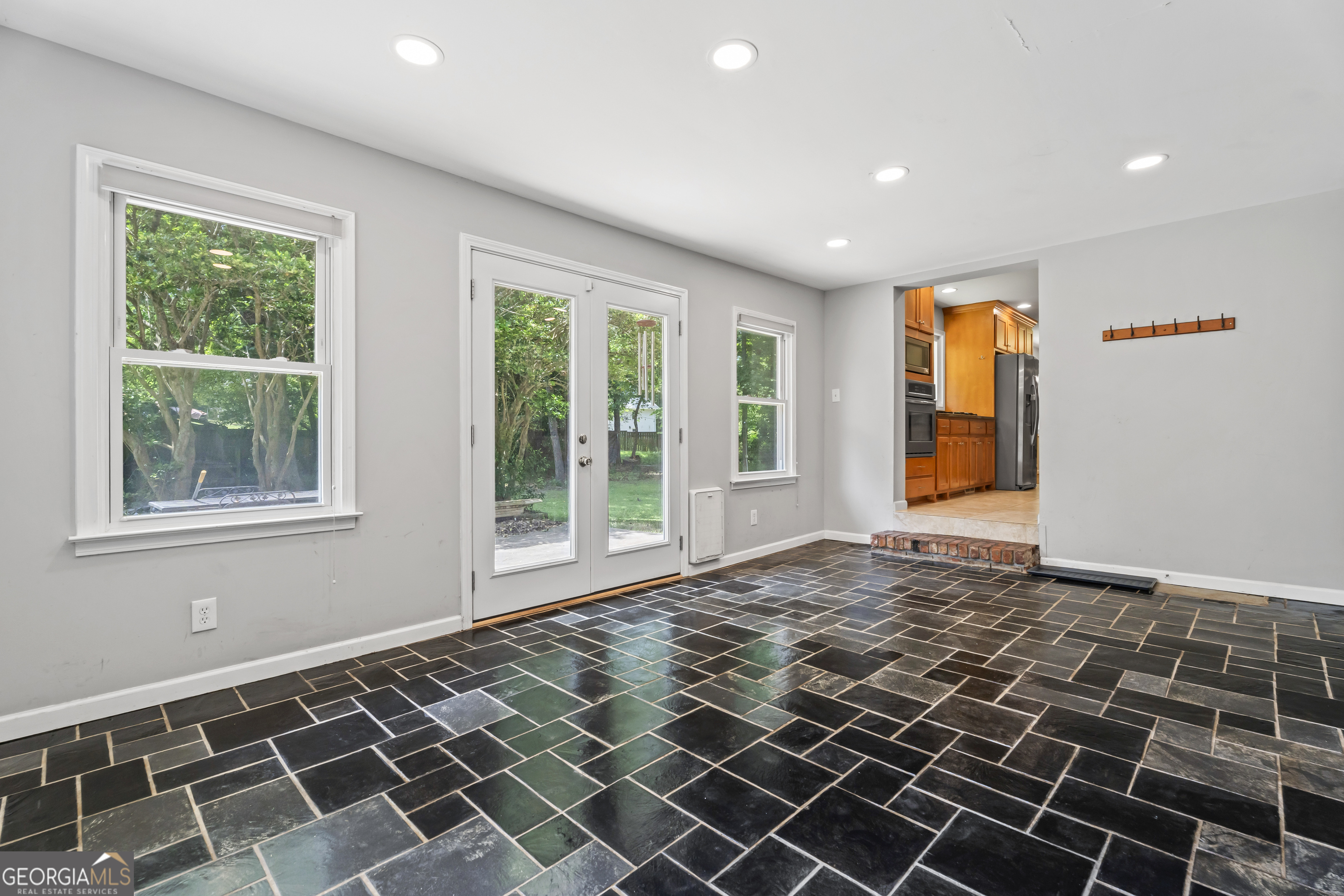 Pioneer Woods - Residential
