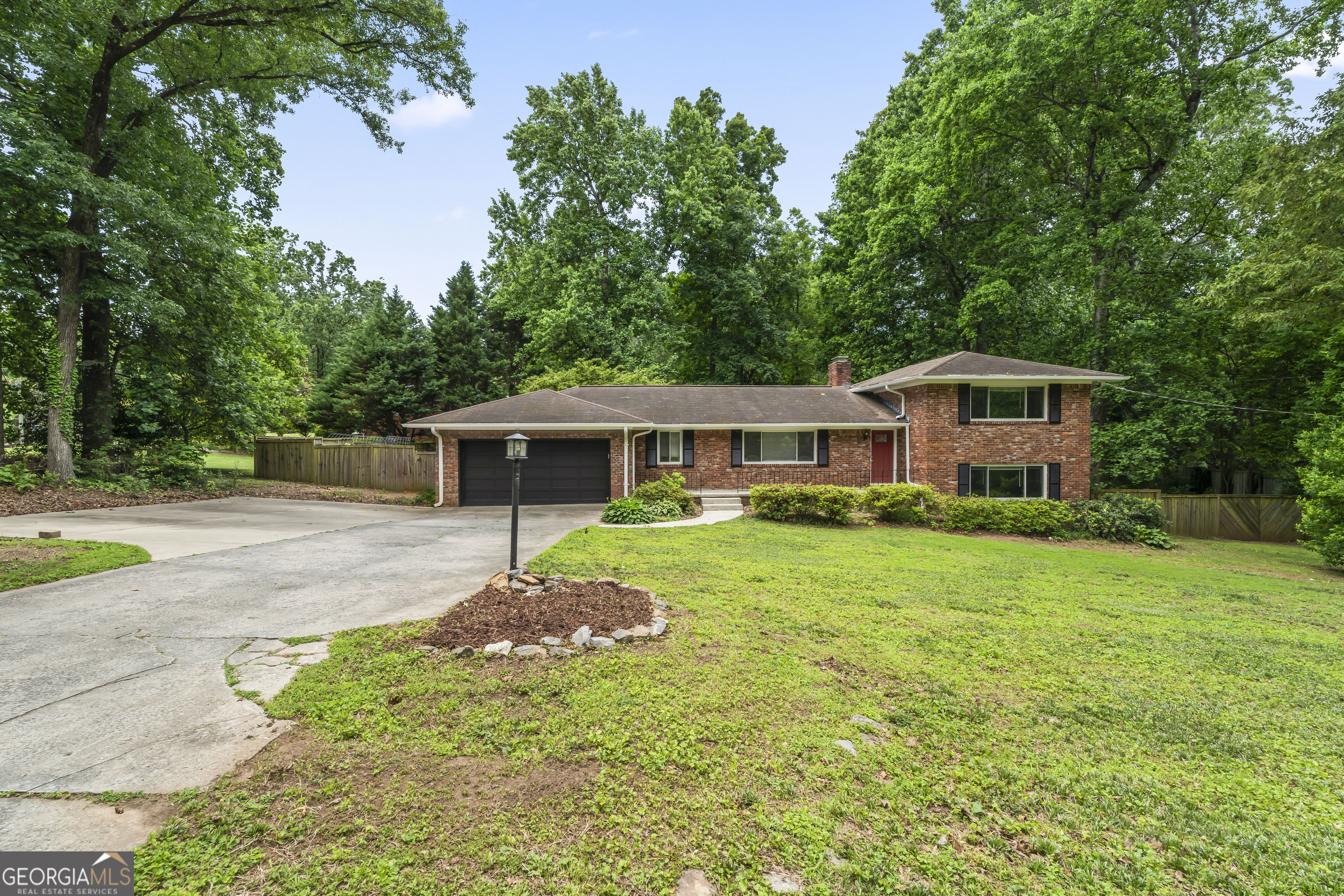Pioneer Woods - Residential