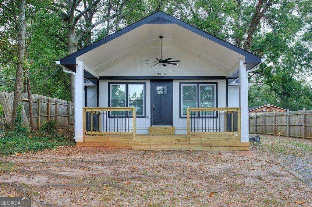 Photo of 3986 E Ponce De Leon Avenue, Clarkston, GA 30021 (MLS # 10688367)