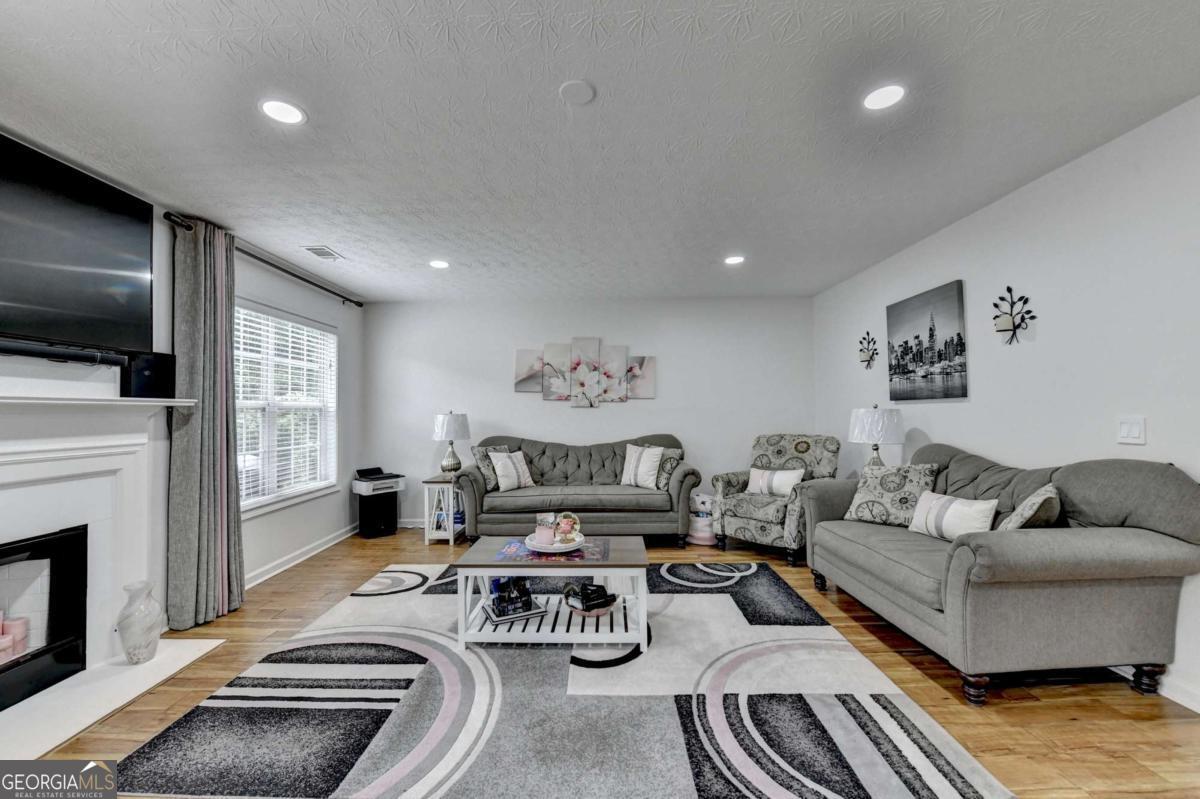 280 Kentshire PL