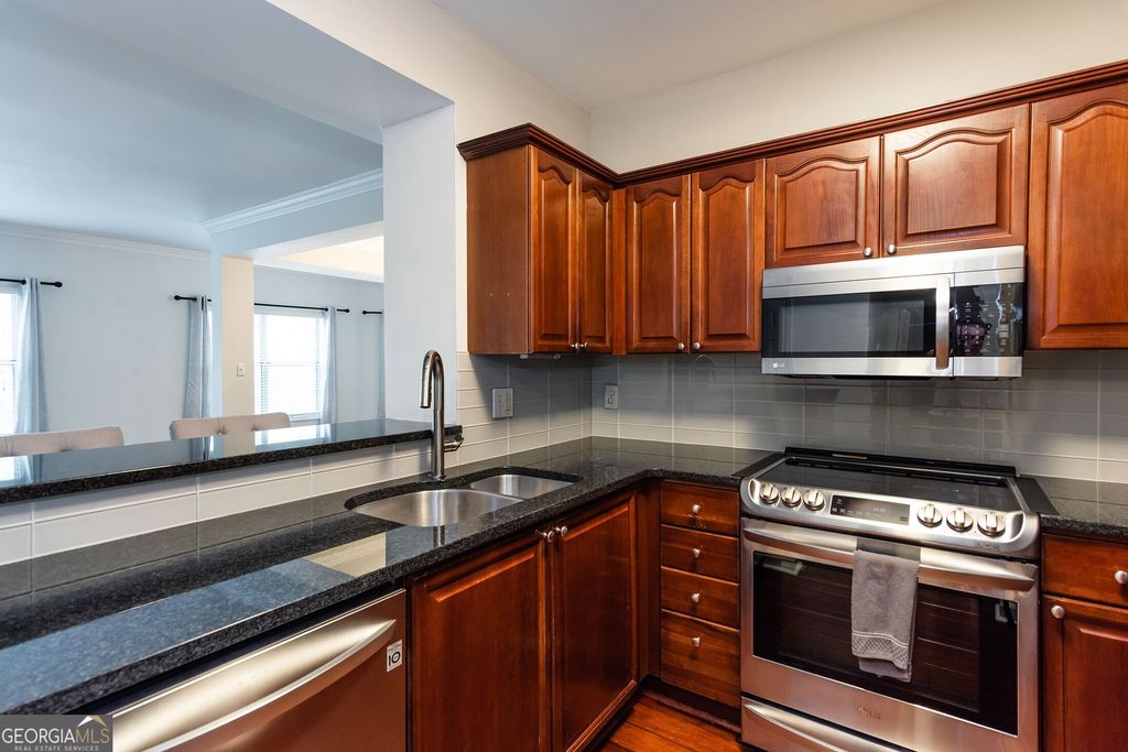 Photo of 2207 River Green Drive NW, Atlanta, GA 30327 (MLS # 10722957)