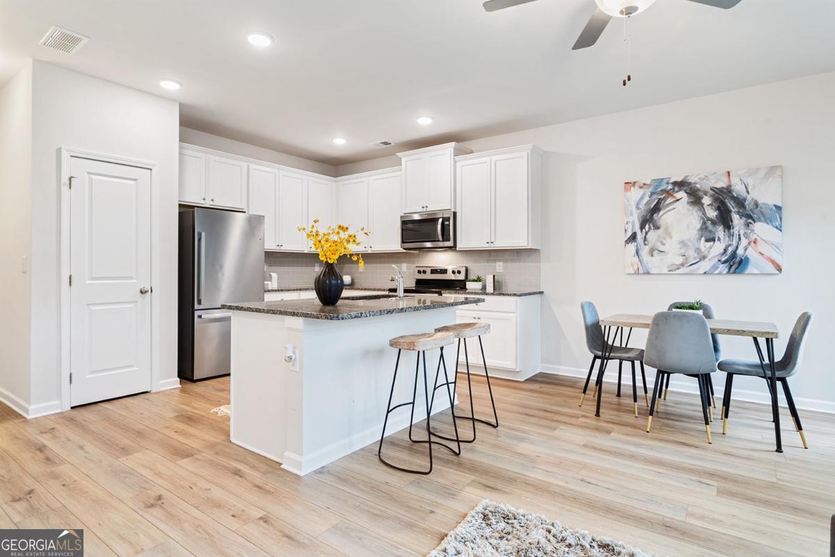 2824 Saratoga Lake VW