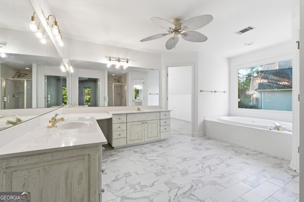 Hamptons Grant - Residential