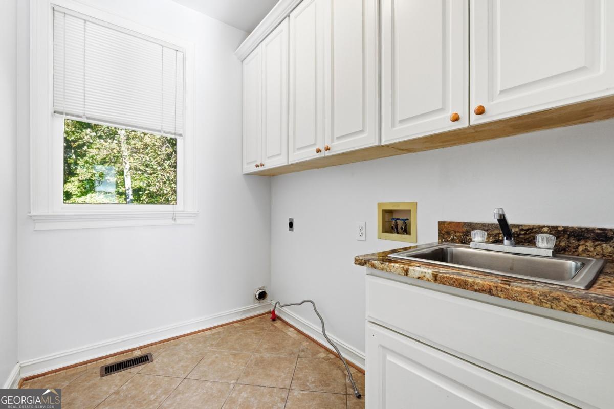 Hamptons Grant - Residential