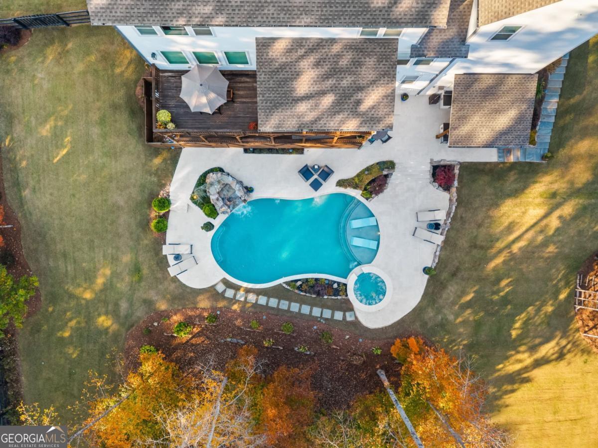 16180 Grand Litchfield DR