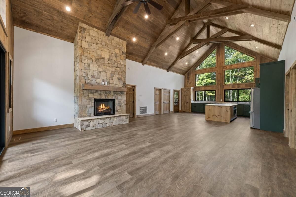 164 Brook LN