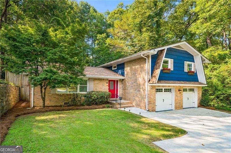 2753 Henderson CT