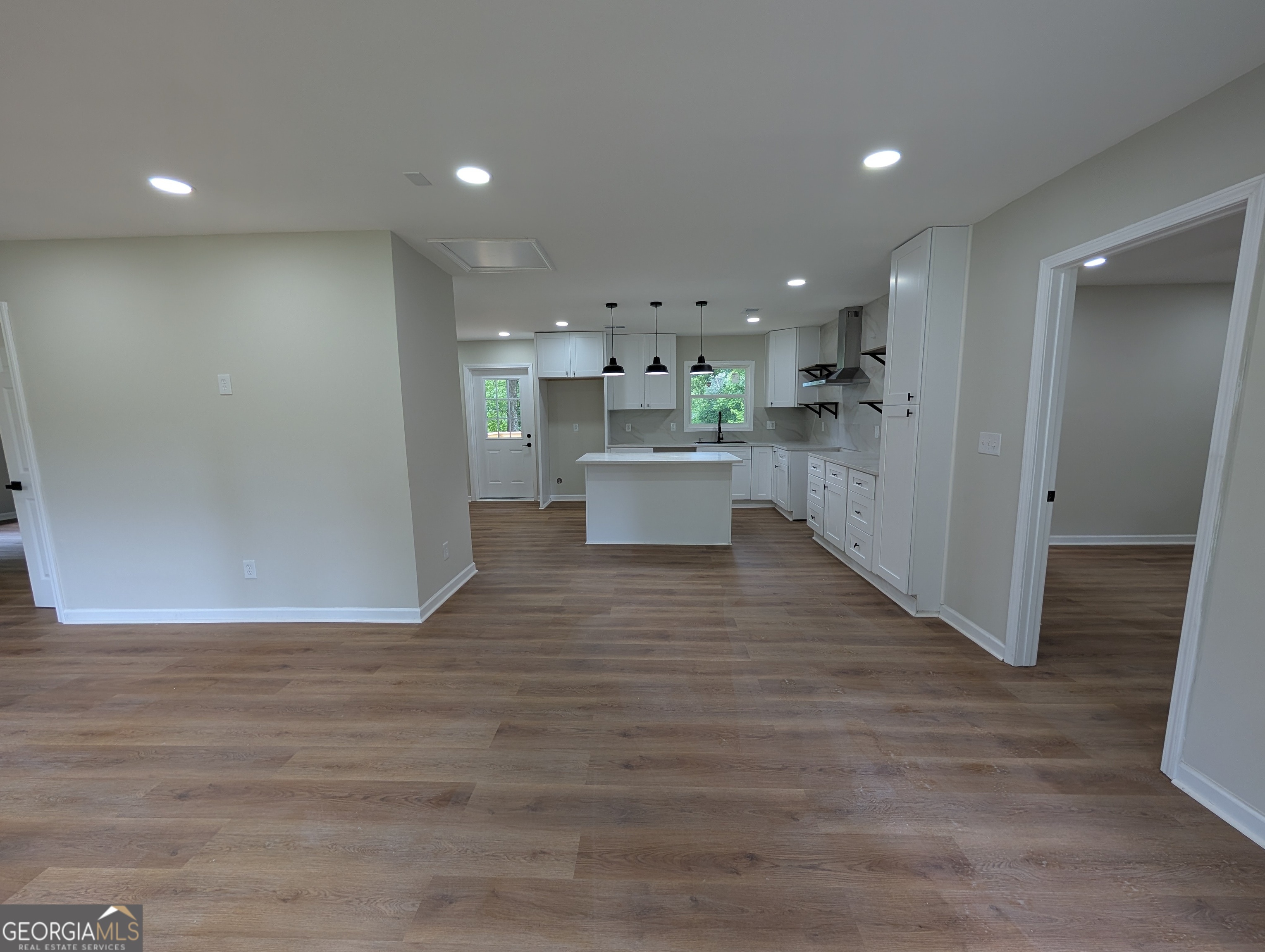 2131 glendale DR