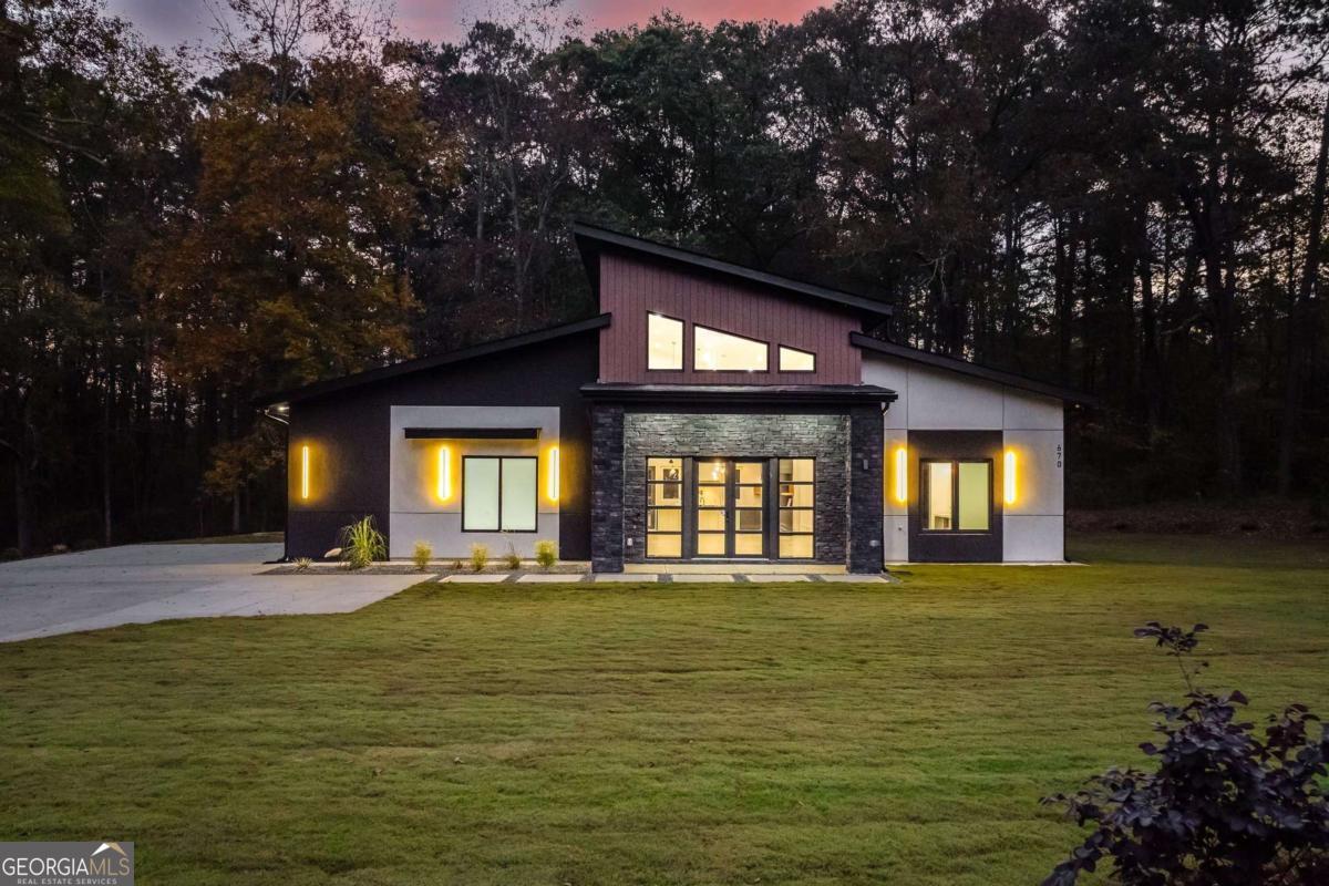 670 Loganville HWY