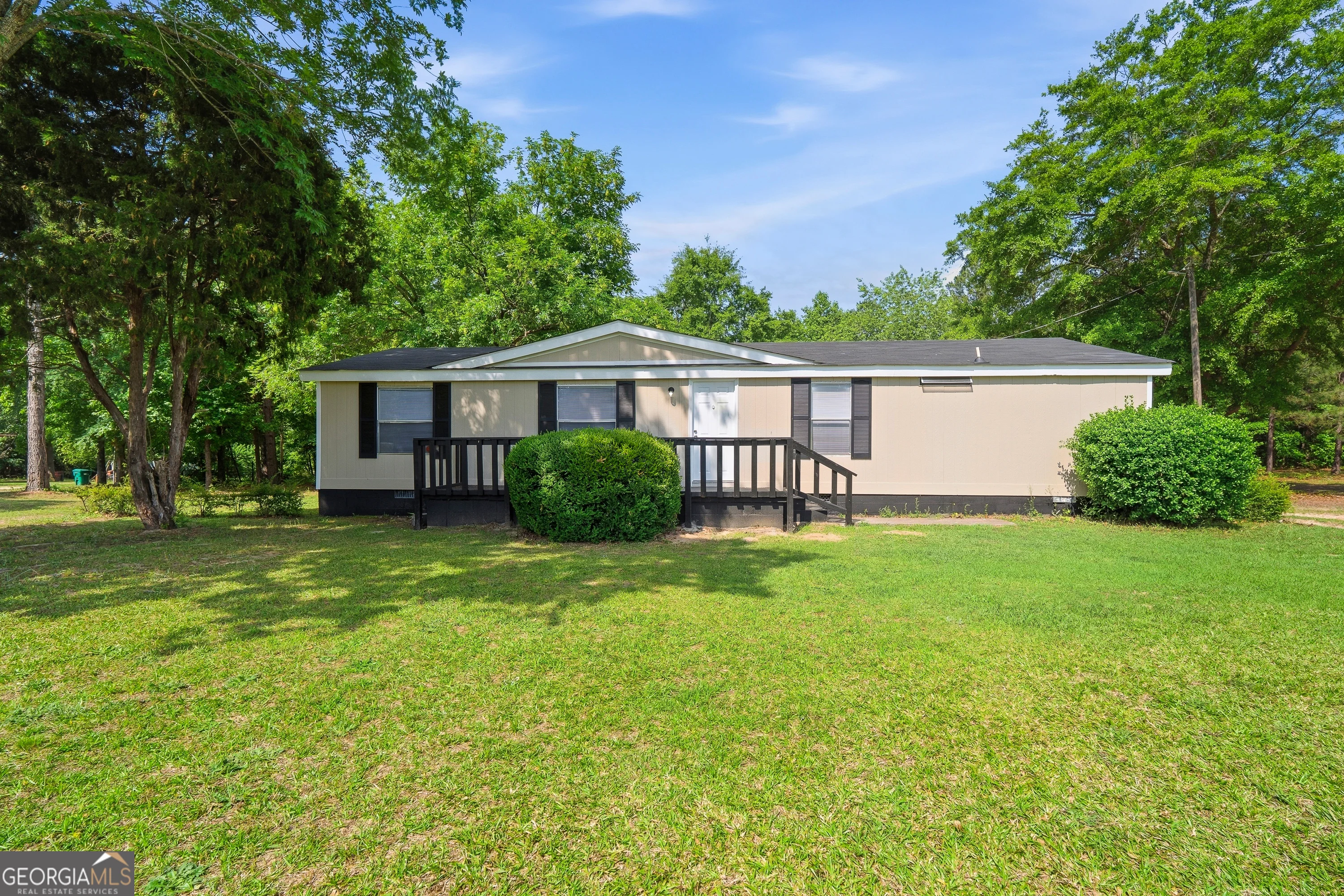 114 Lovers Lane NE