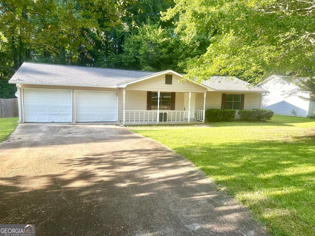 Photo of 10197 Hamilton Glen, Jonesboro, GA 30238 (MLS # 10804799)