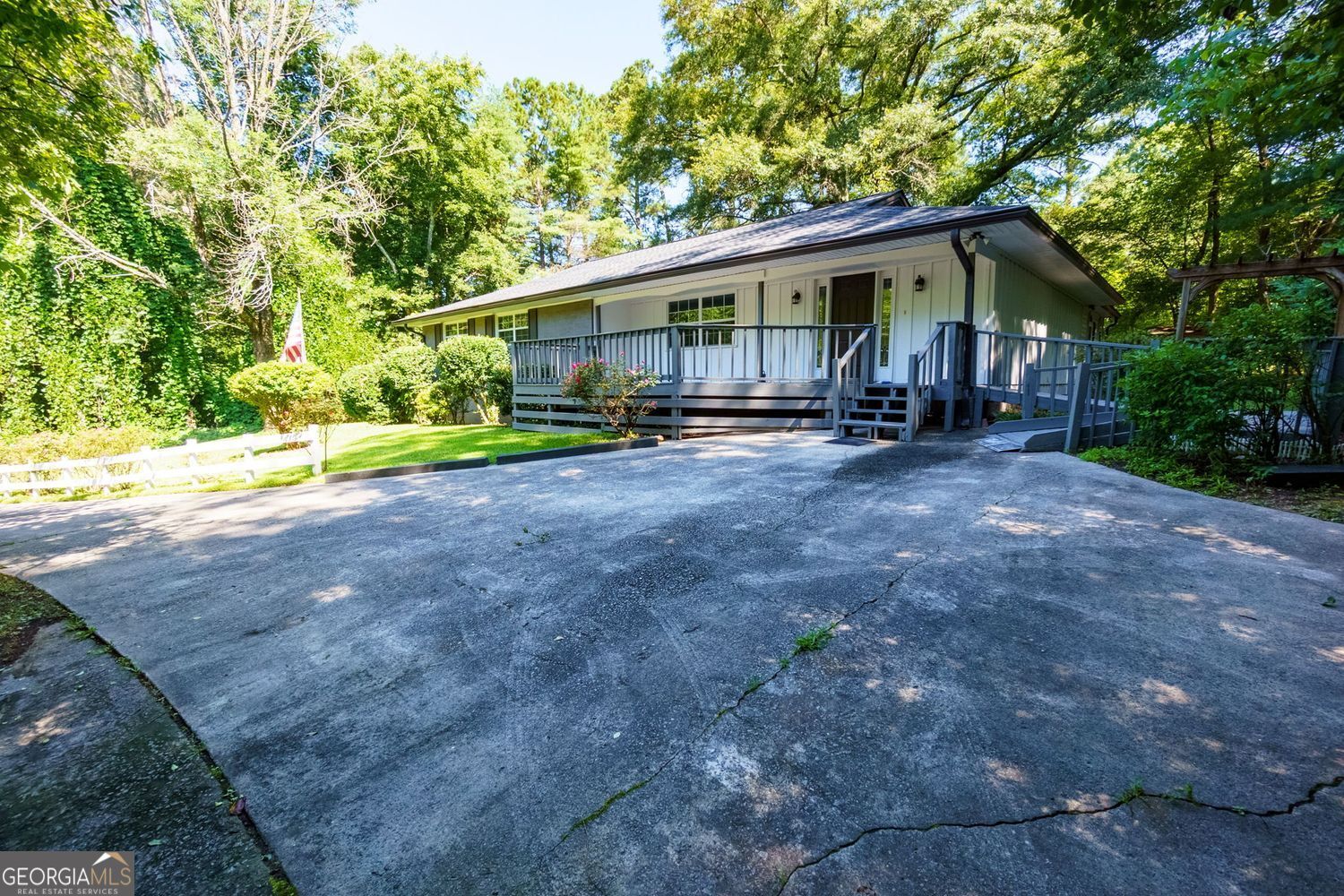 6434 Reinhardt College PKWY