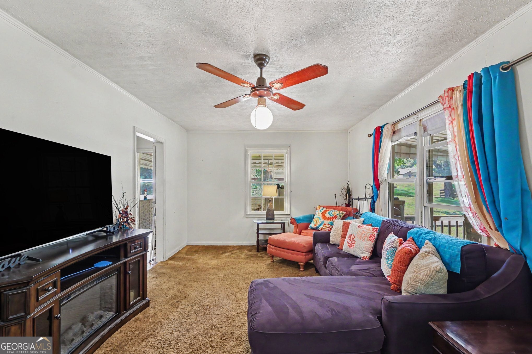 127 White ST