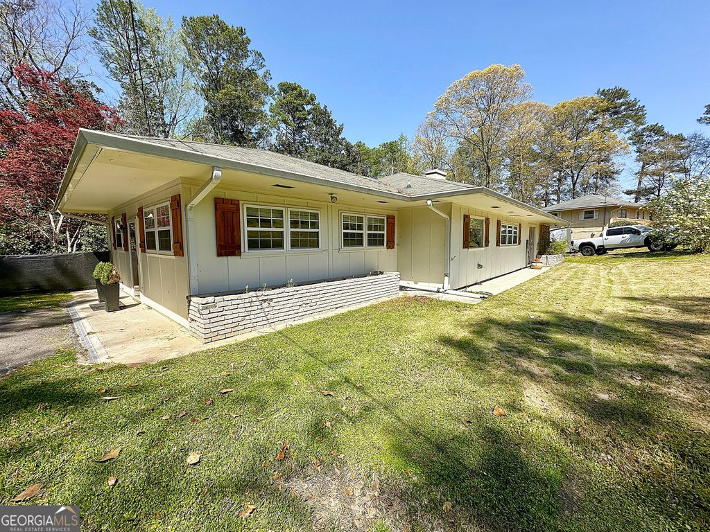 Photo of 450 Gordon Circle, Lagrange, GA 30240 (MLS # 10715608)