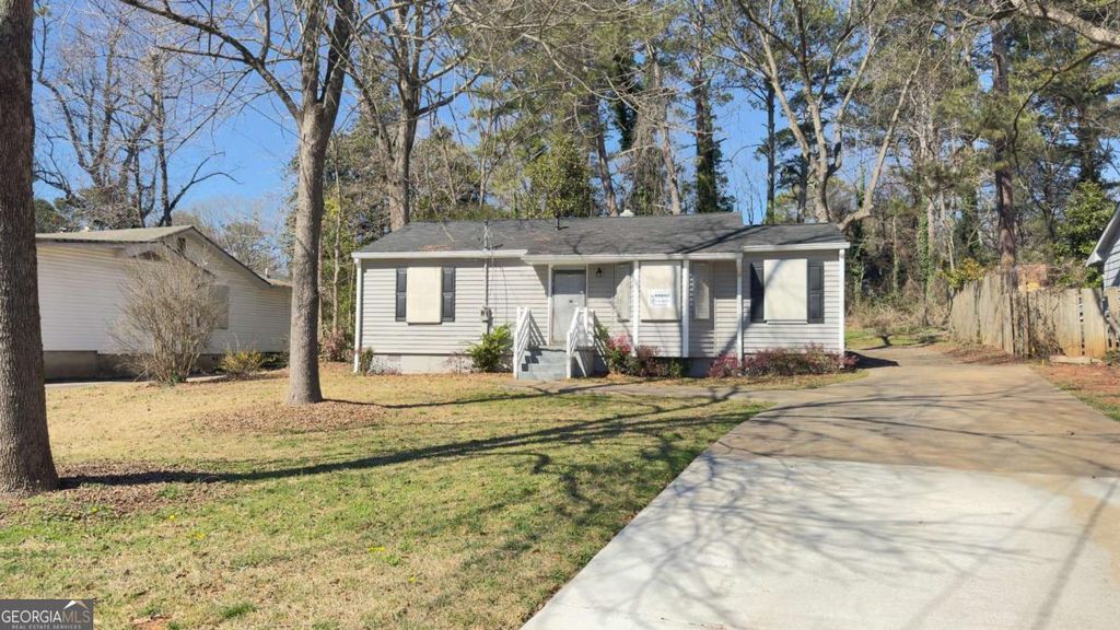 Photo of 4262 Lindsey Drive, Decatur, GA 30035 (MLS # 10709417)