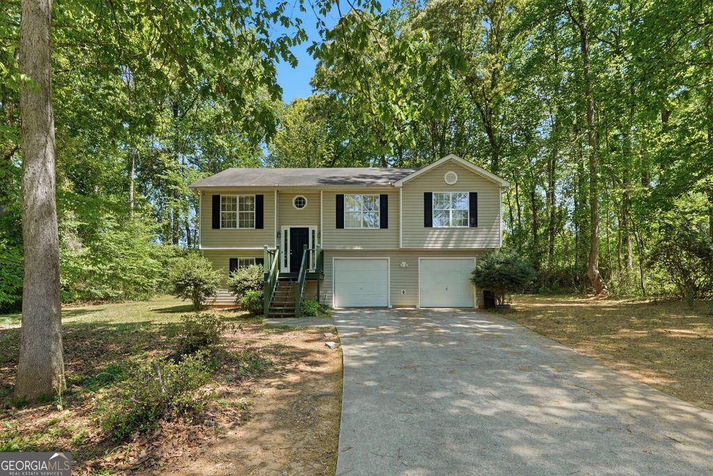 Photo of 4176 Heatherstone Drive, Gillsville, GA 30543 (MLS # 10737282)