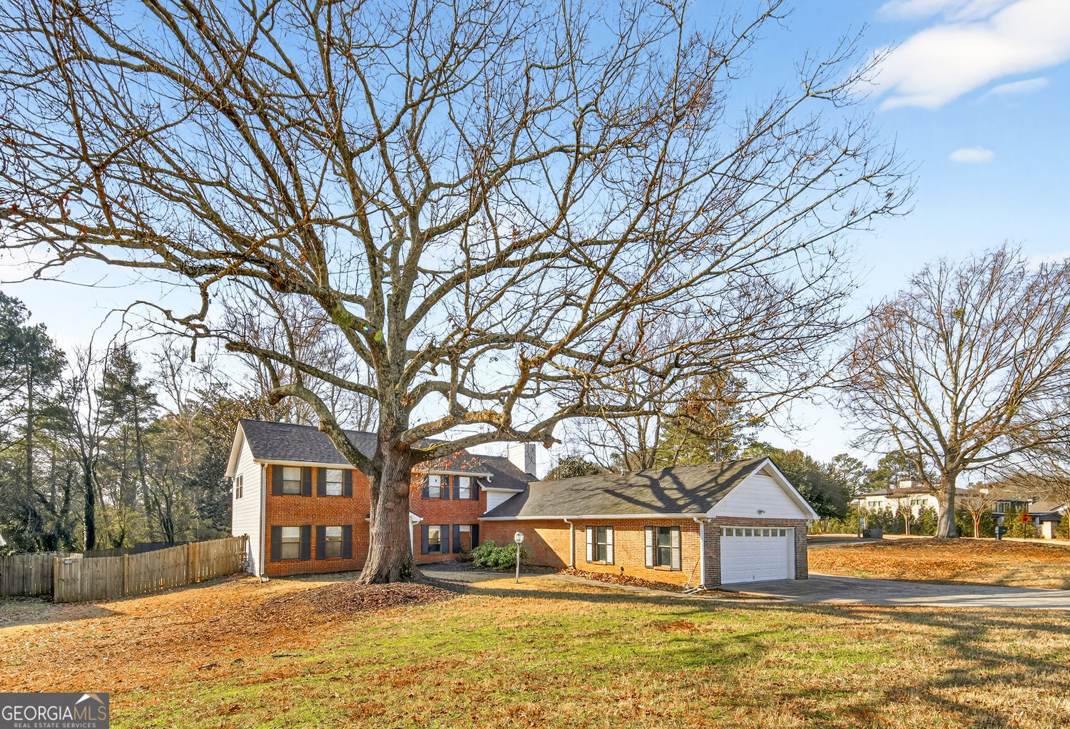 1056 Indian Hills PKWY NE