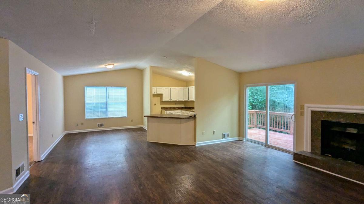 3646 Salem DR