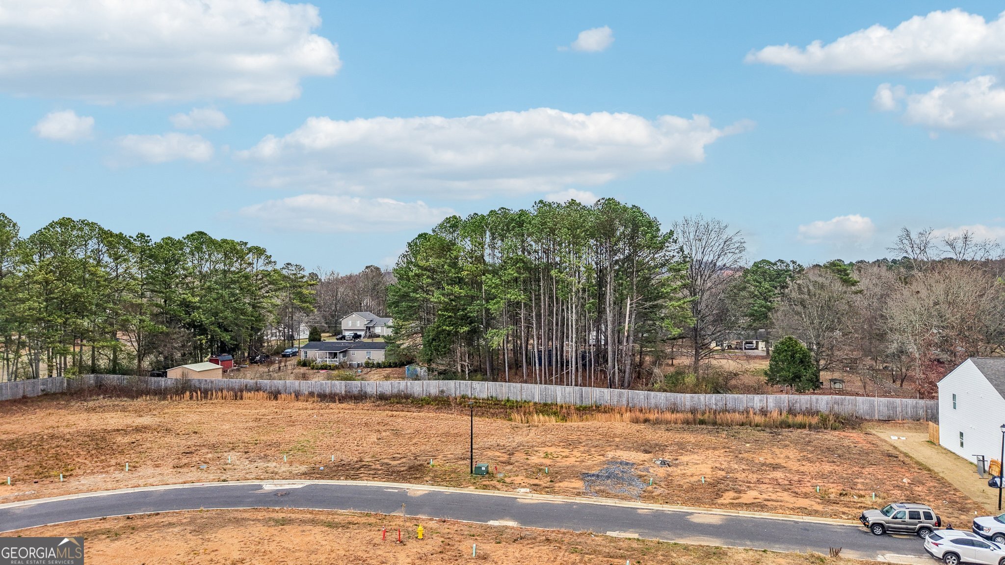 162 Village Green DR NW