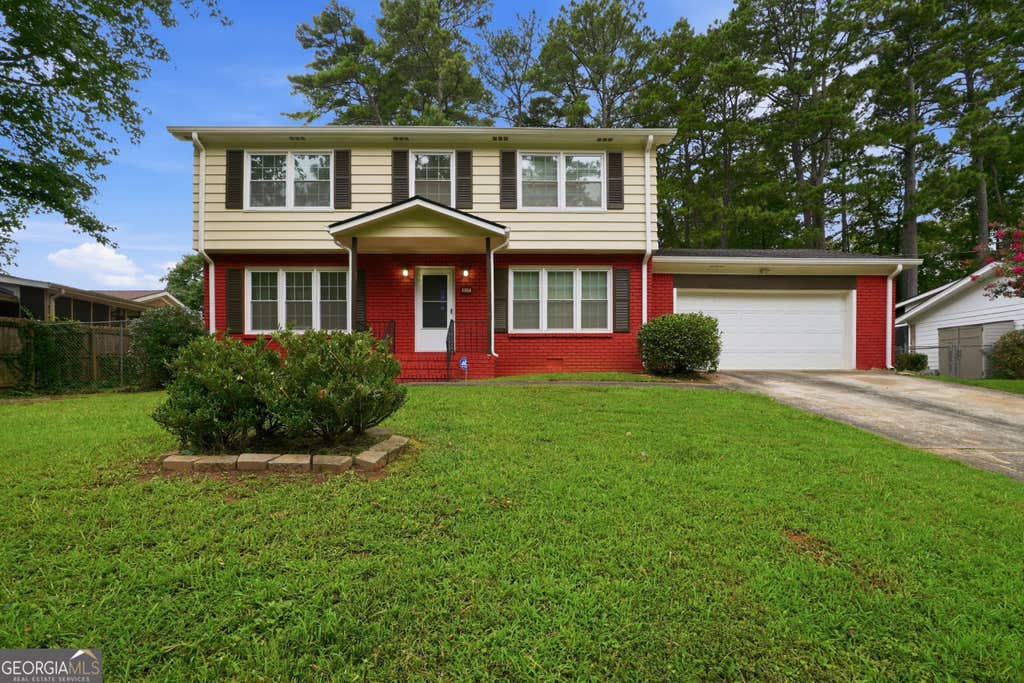 Photo of 1604 Drayton Woods Drive, Tucker, GA 30084 (MLS # 10825767)