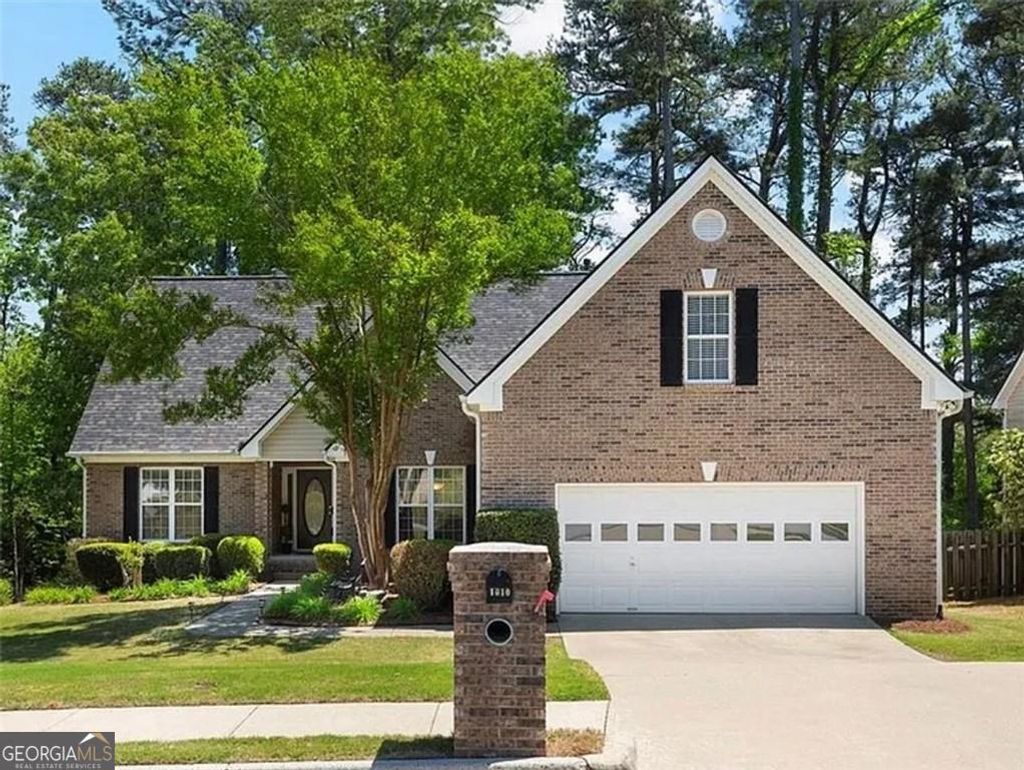 Photo of 1010 Chapel Hill Drive, Lawrenceville, GA 30045 (MLS # 10756515)